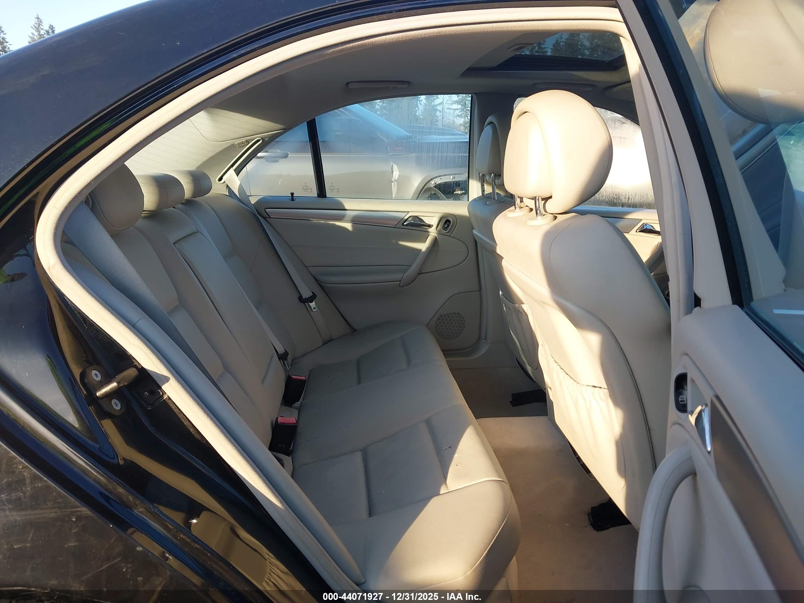 MERCEDES-BENZ C image 8