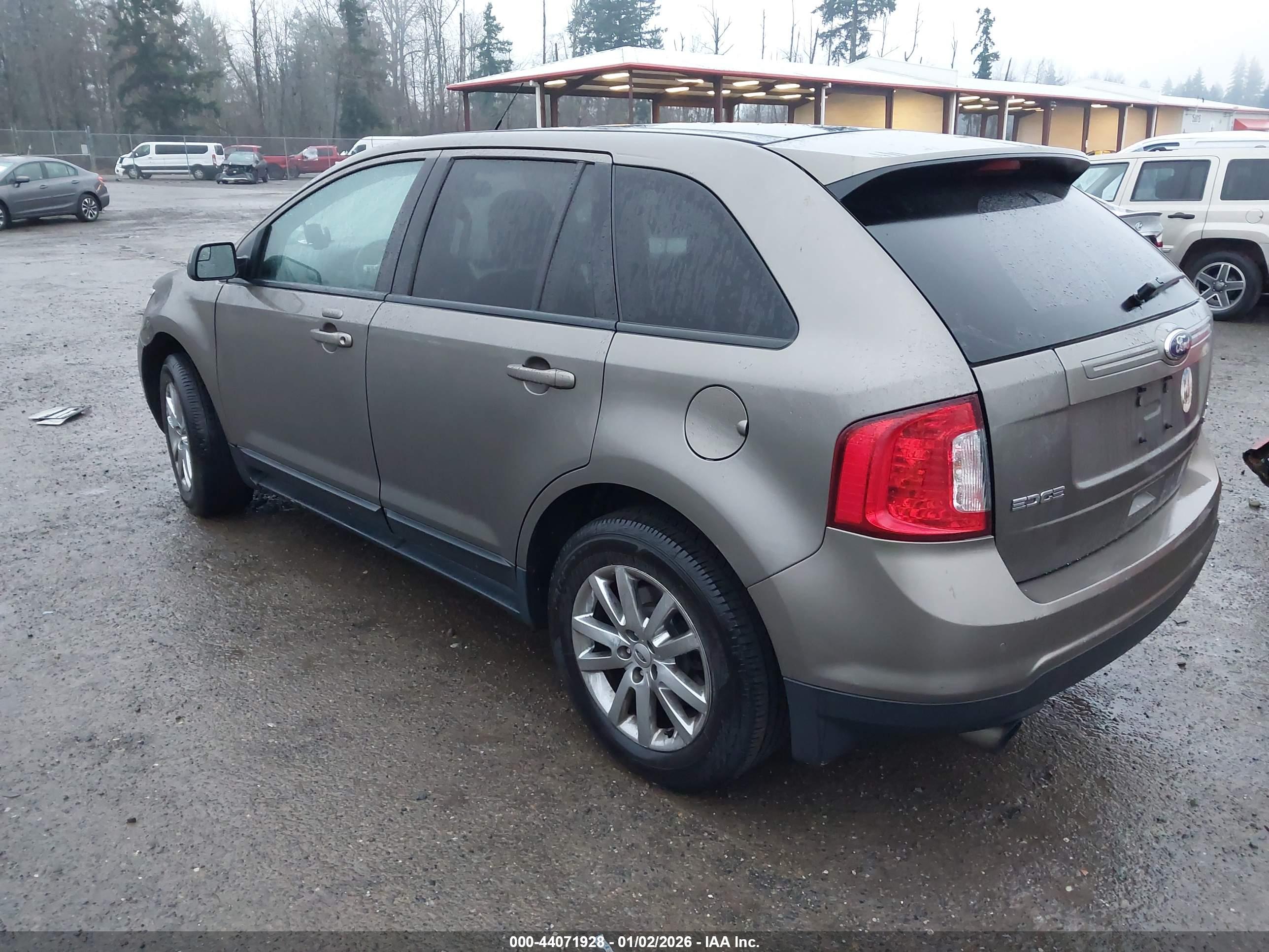 FORD EDGE image 3