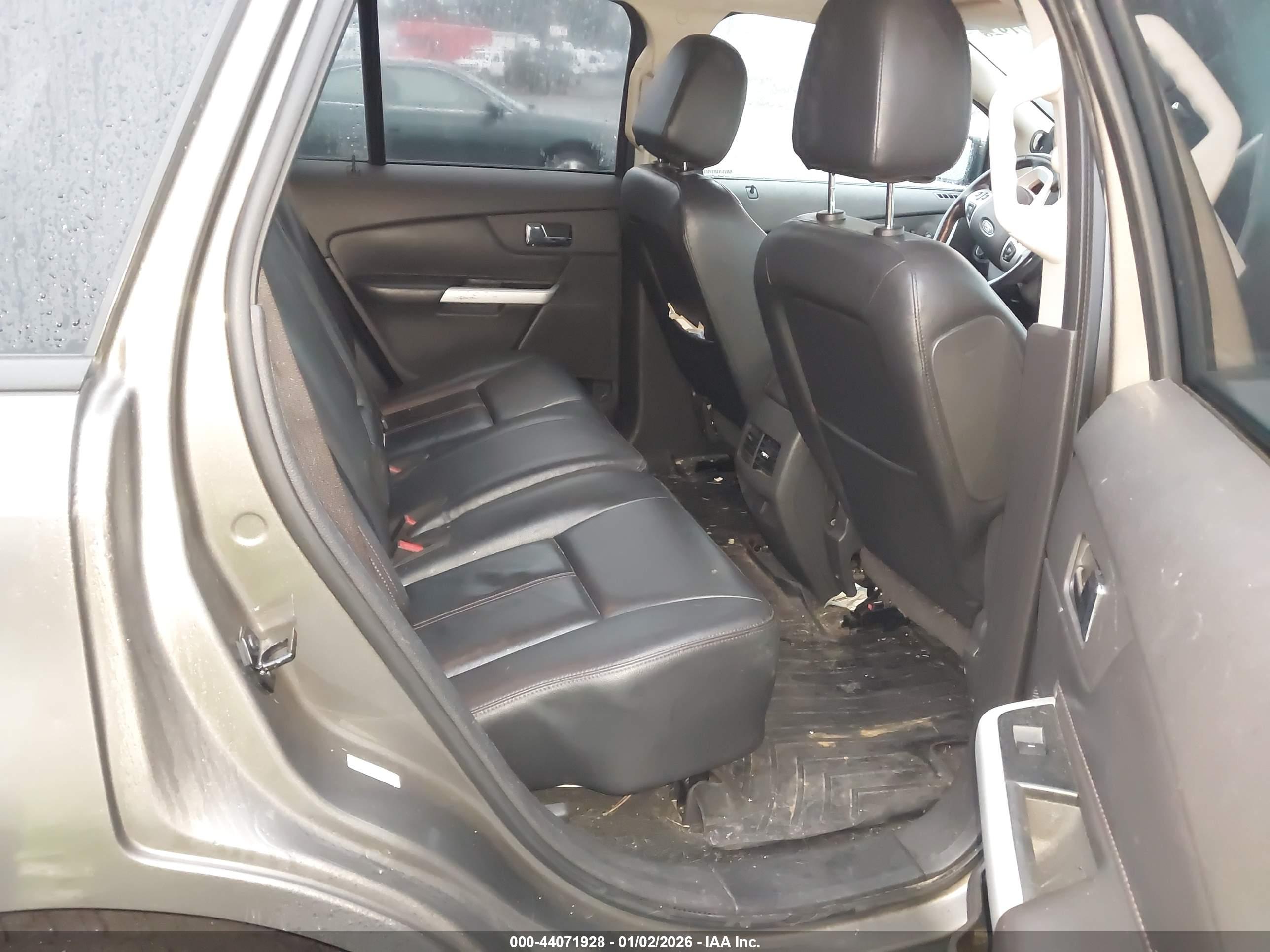FORD EDGE image 8