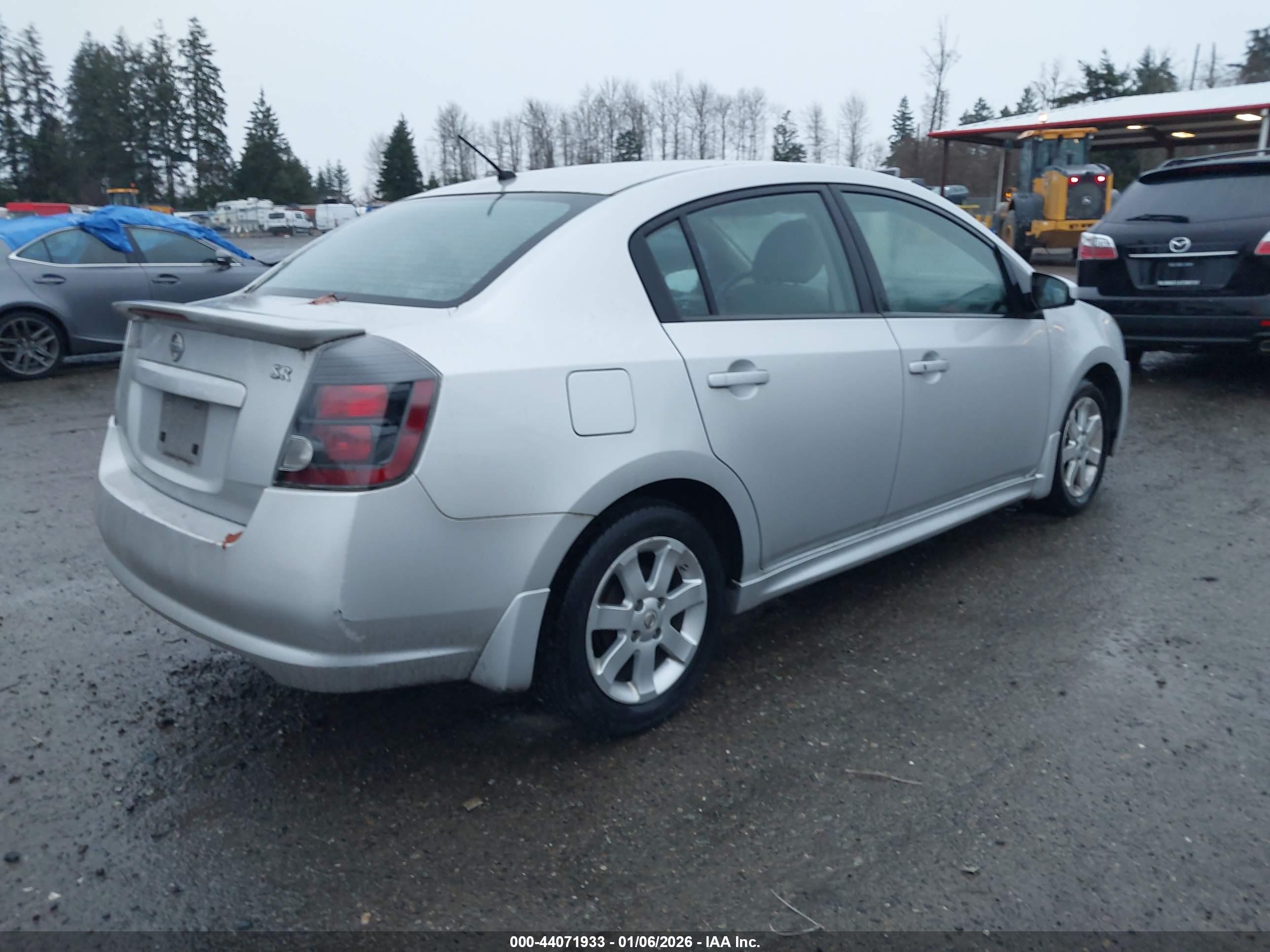 NISSAN SENTRA image 4