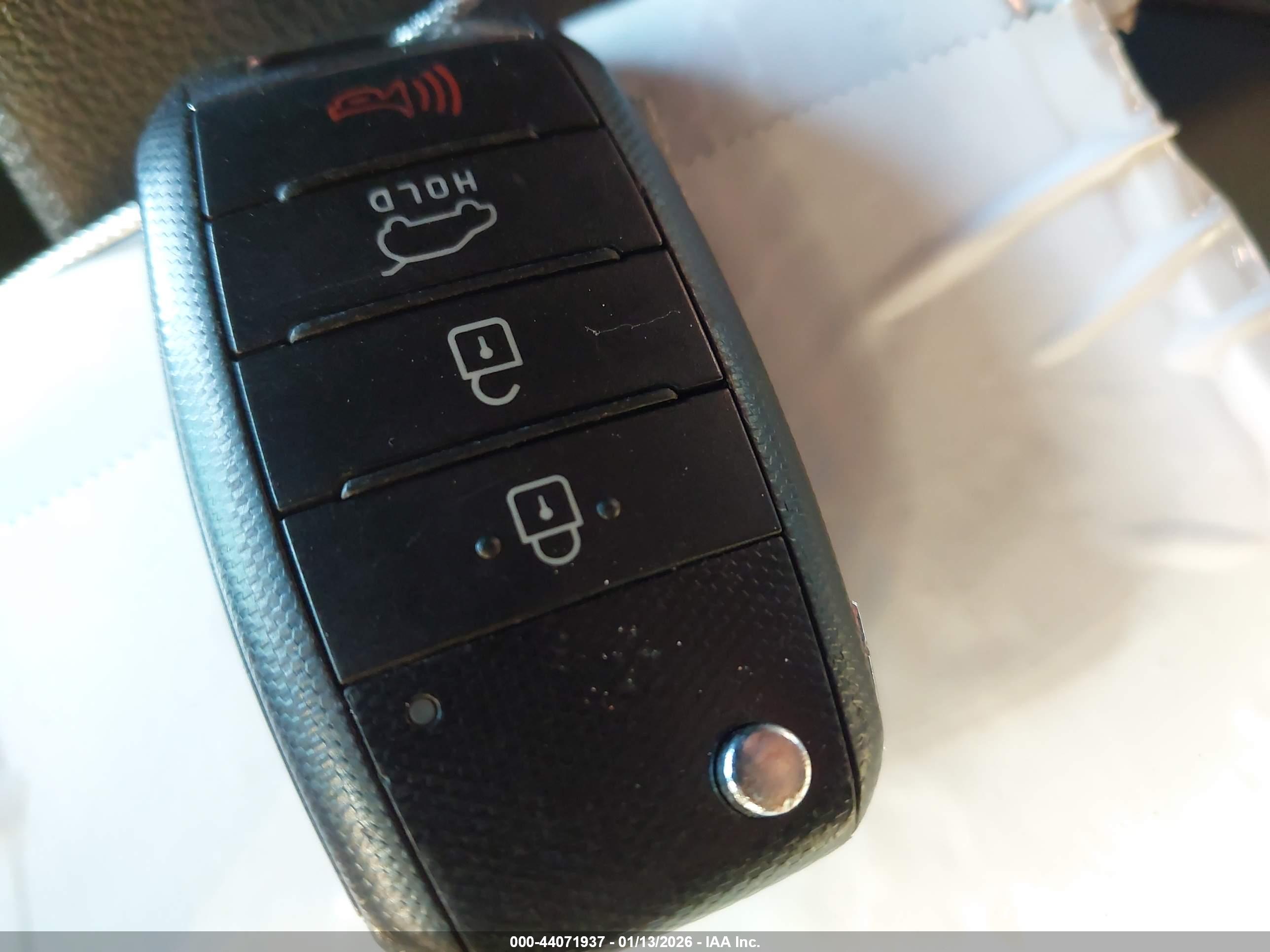 KIA SORENTO image 11