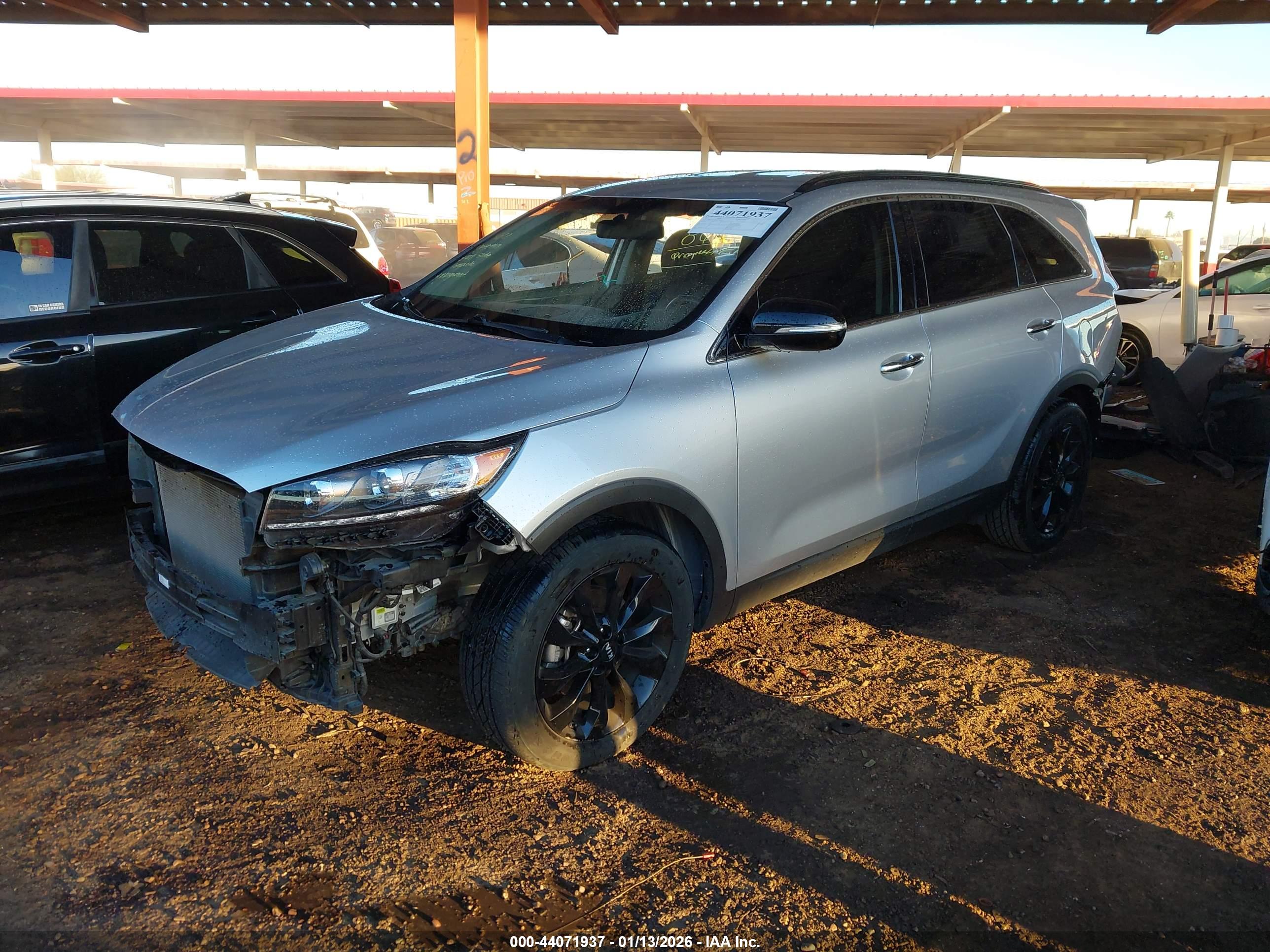KIA SORENTO image 2