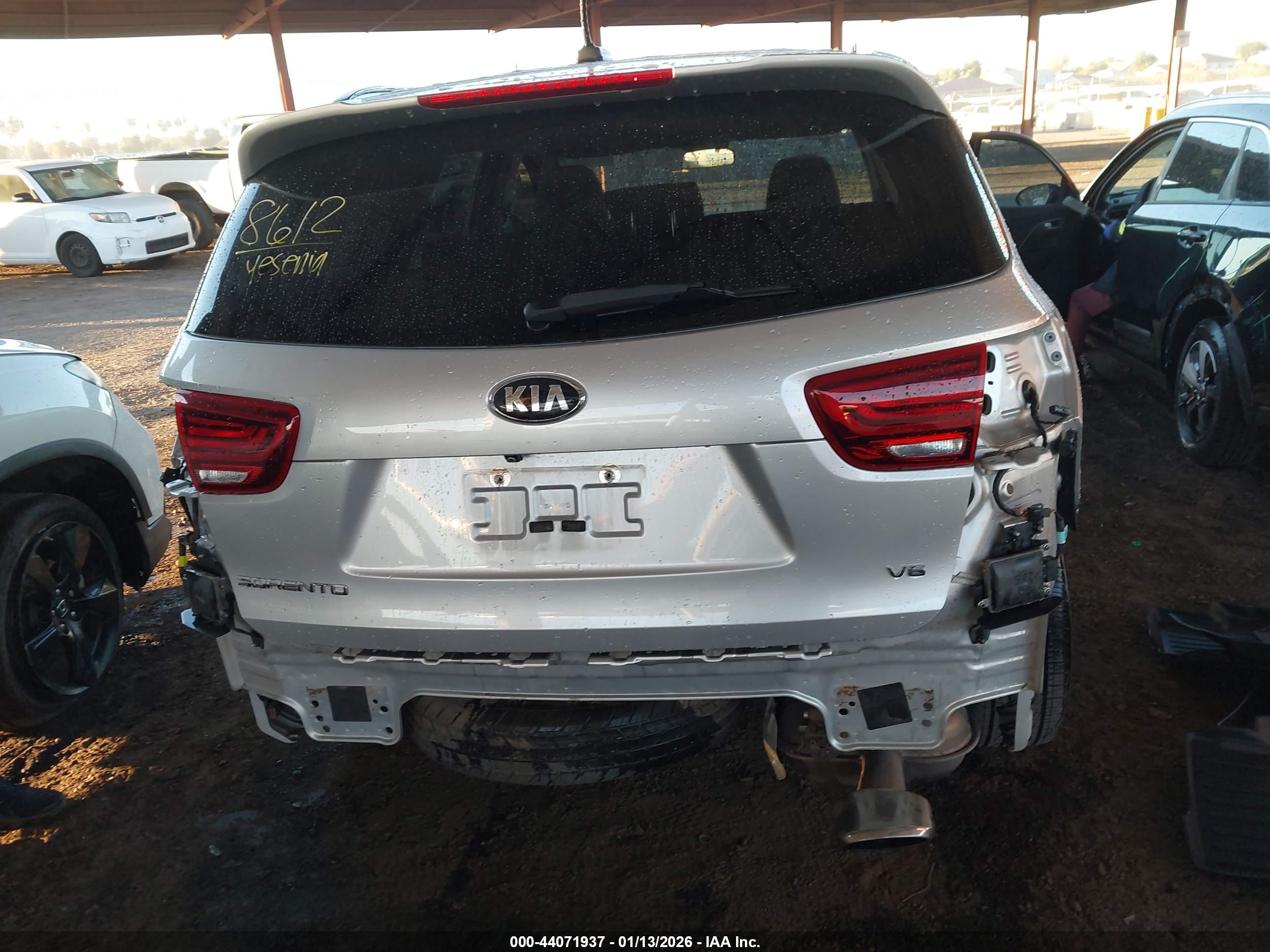 KIA SORENTO image 6