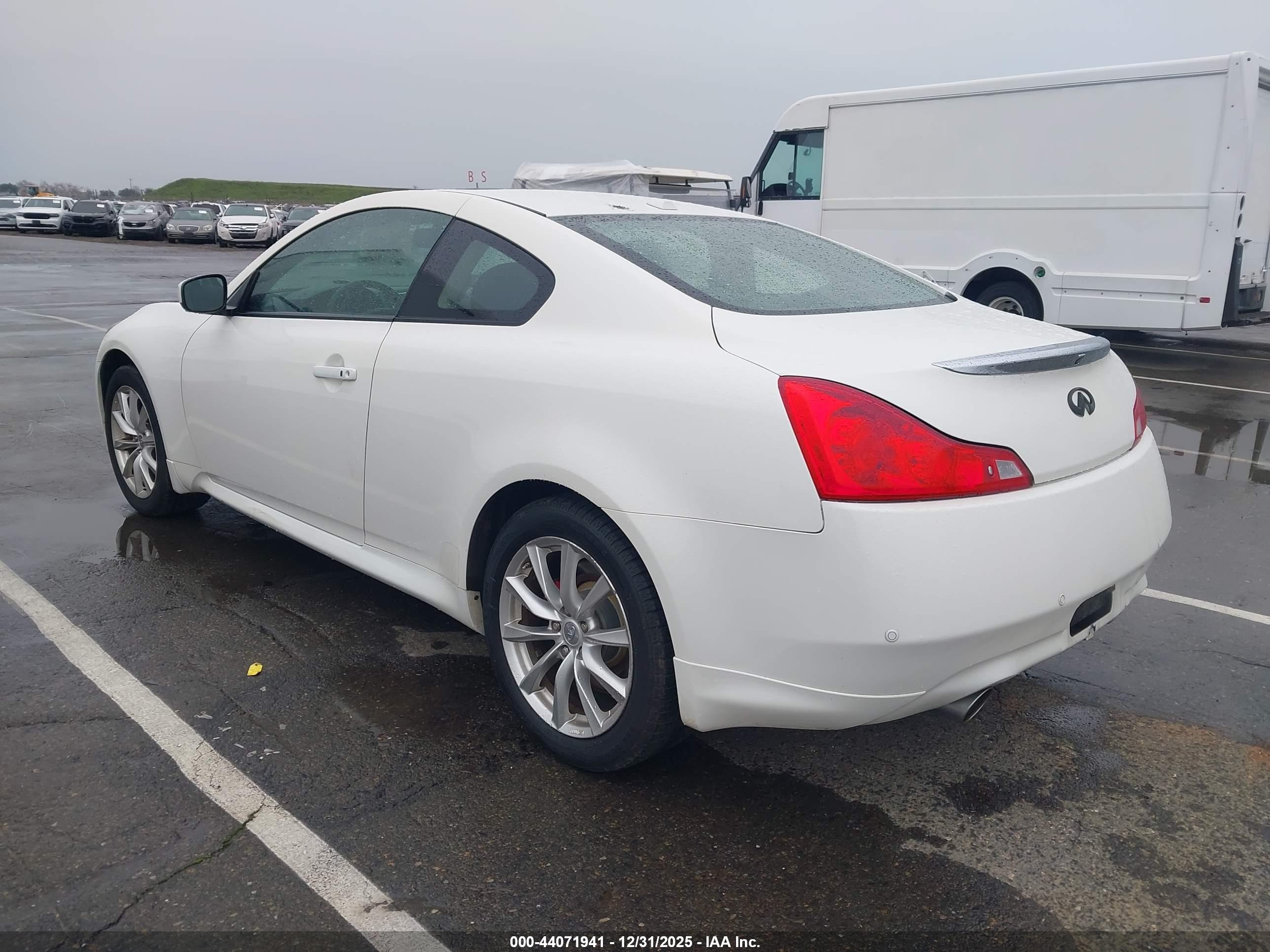 INFINITI G37X image 3