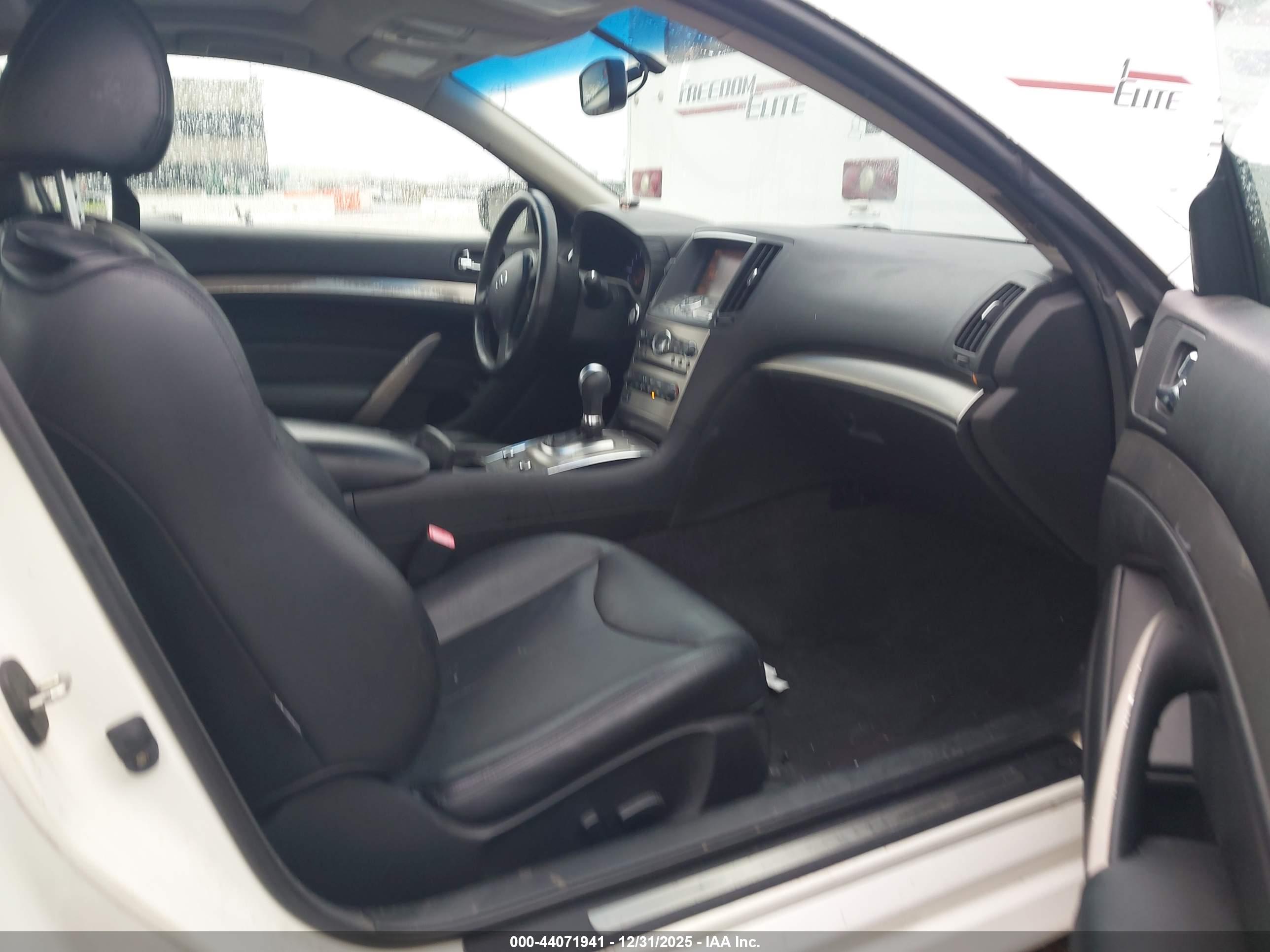 INFINITI G37X image 5