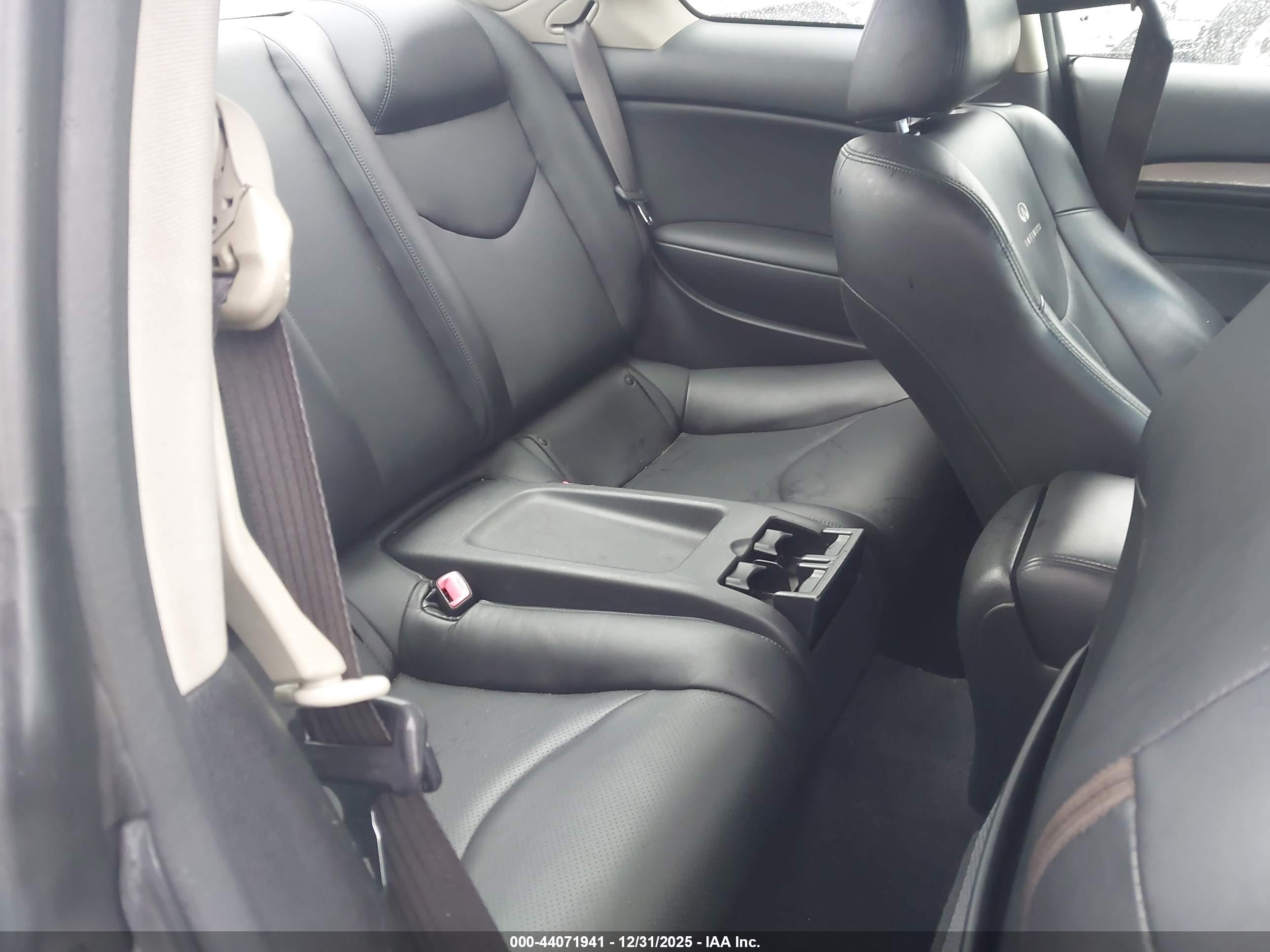 INFINITI G37X image 8