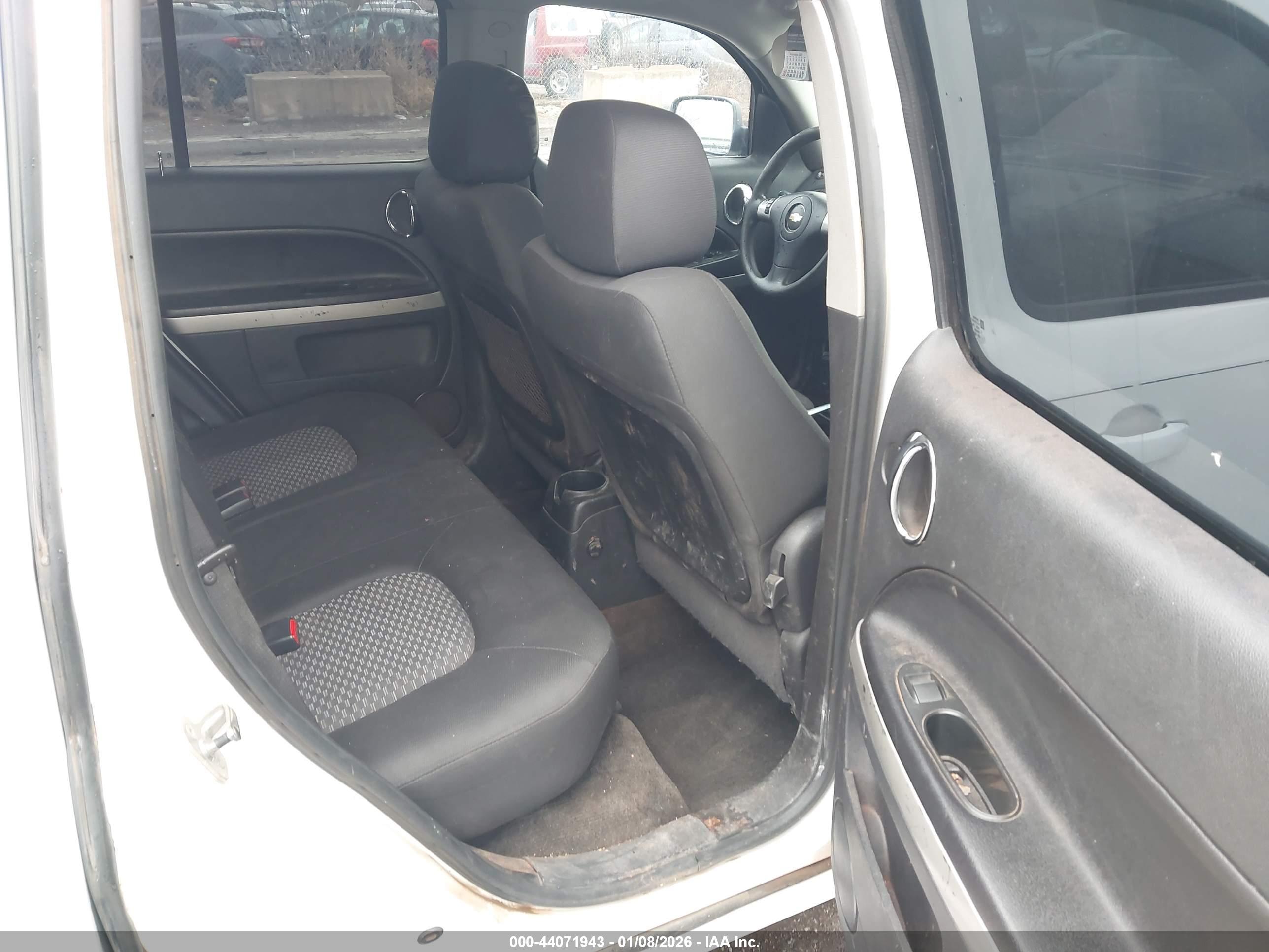 CHEVROLET HHR image 8