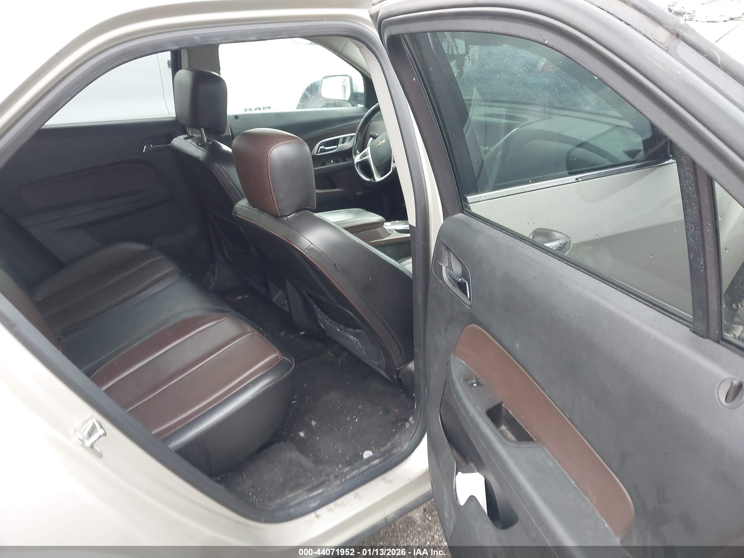 CHEVROLET EQUINOX image 8