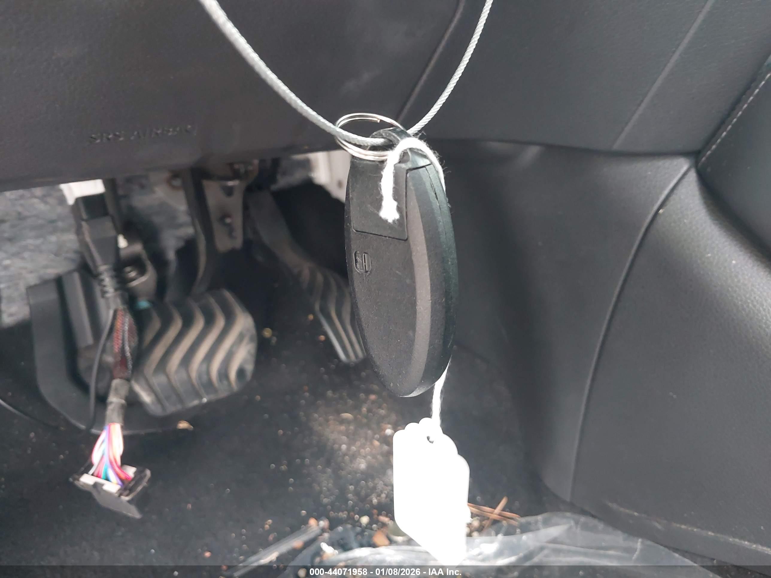 NISSAN ROGUE image 11
