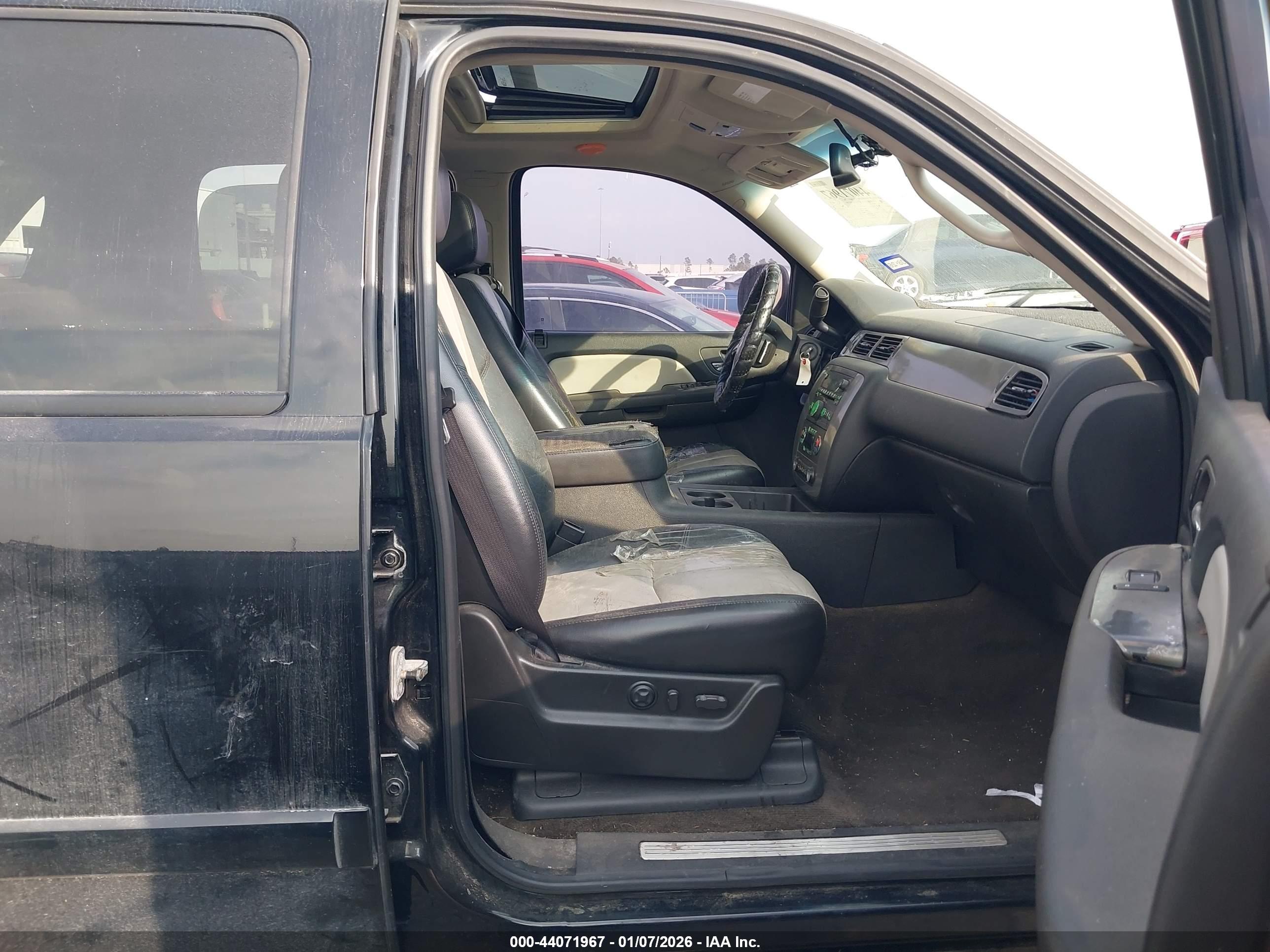 CHEVROLET AVALANCHE image 5