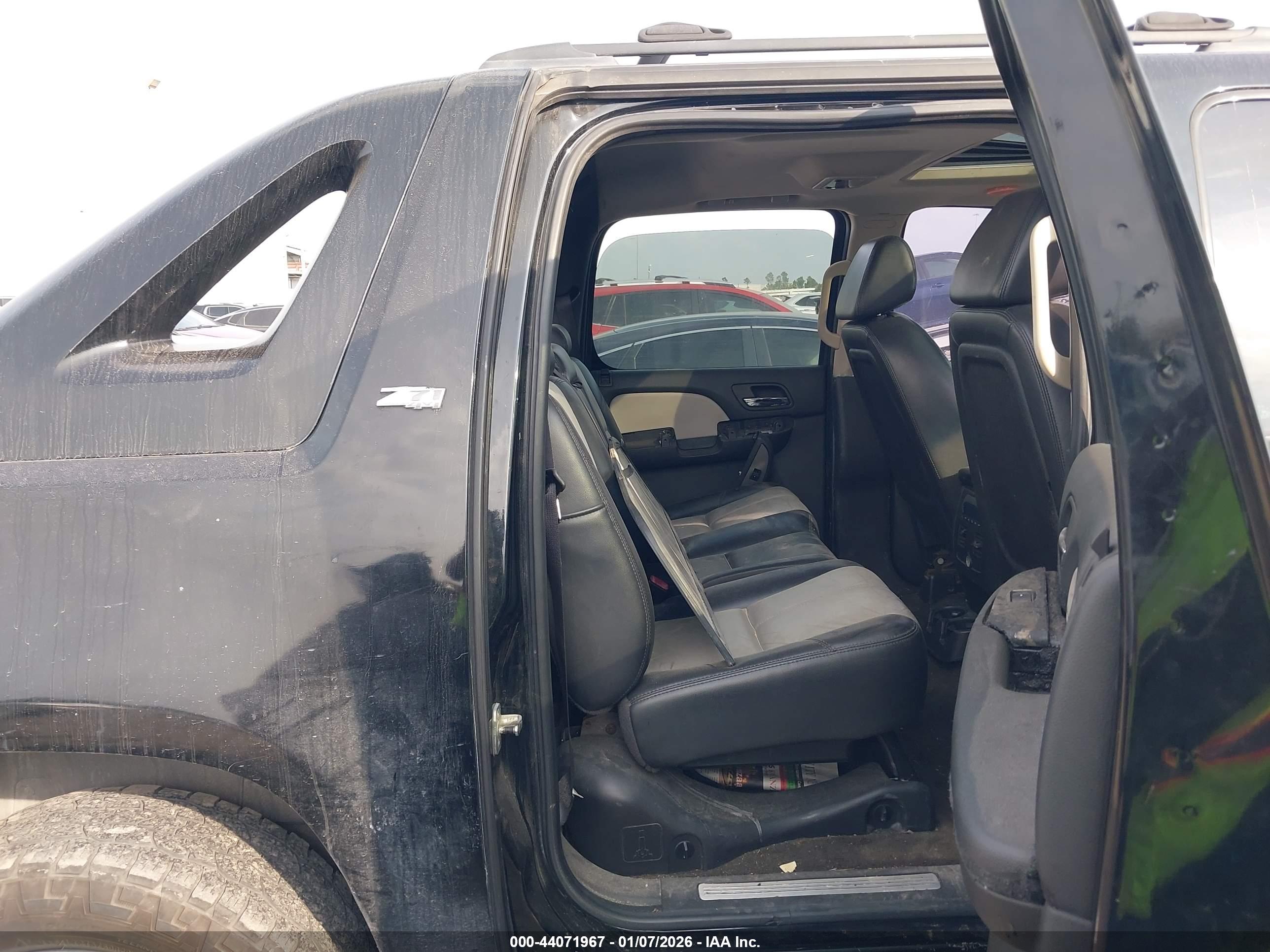CHEVROLET AVALANCHE image 8