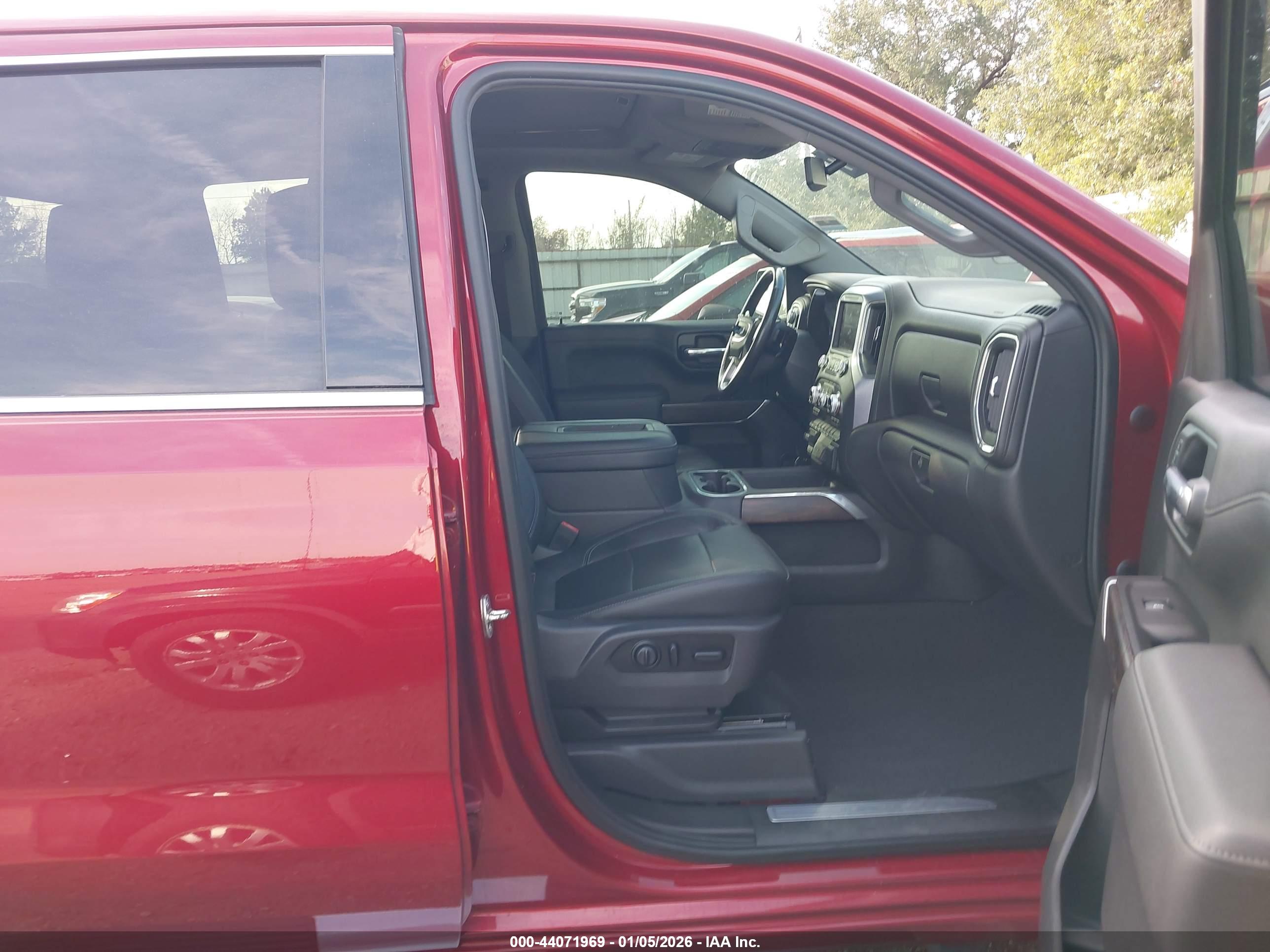 GMC SIERRA image 5
