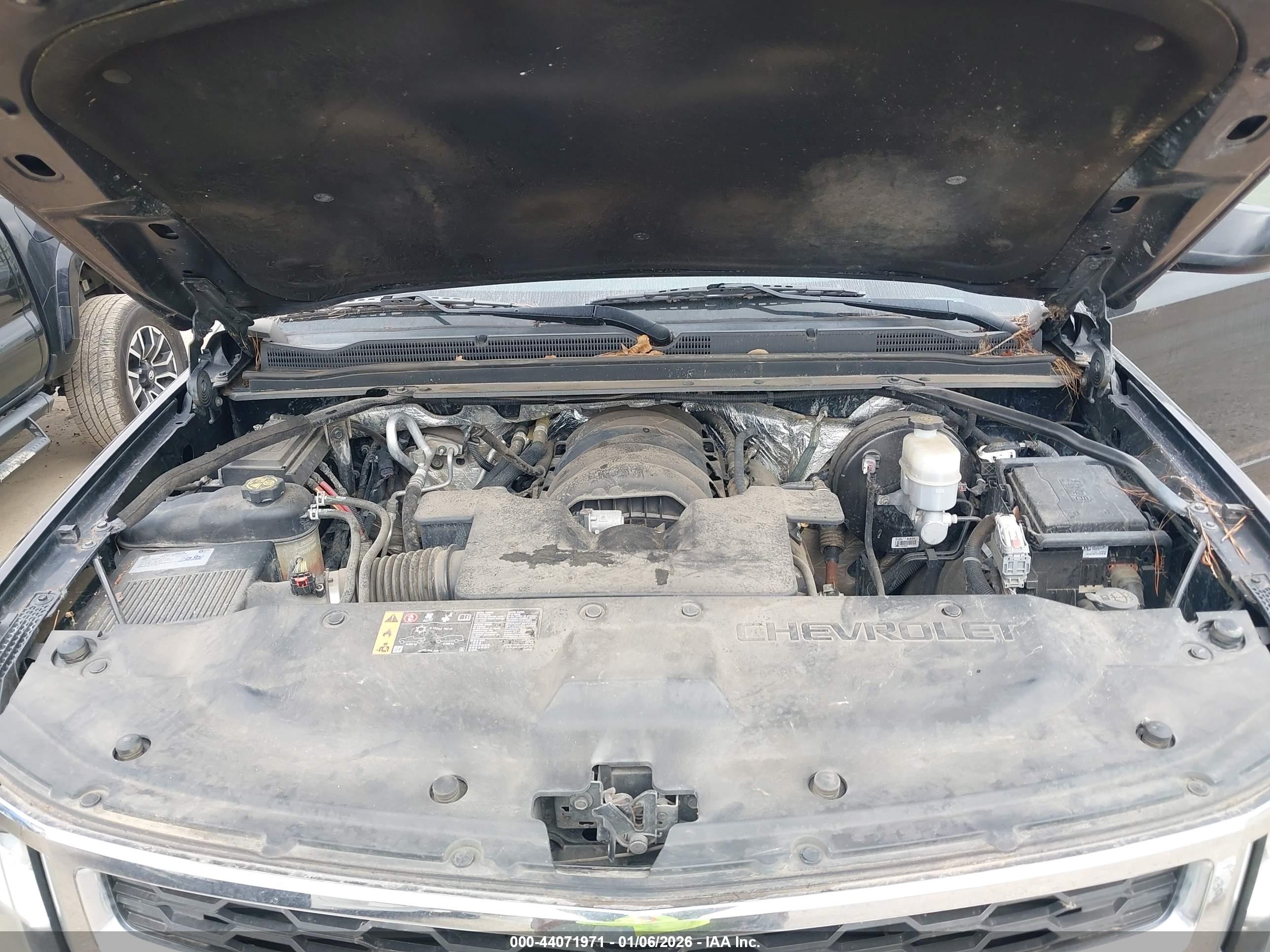 CHEVROLET TAHOE image 10