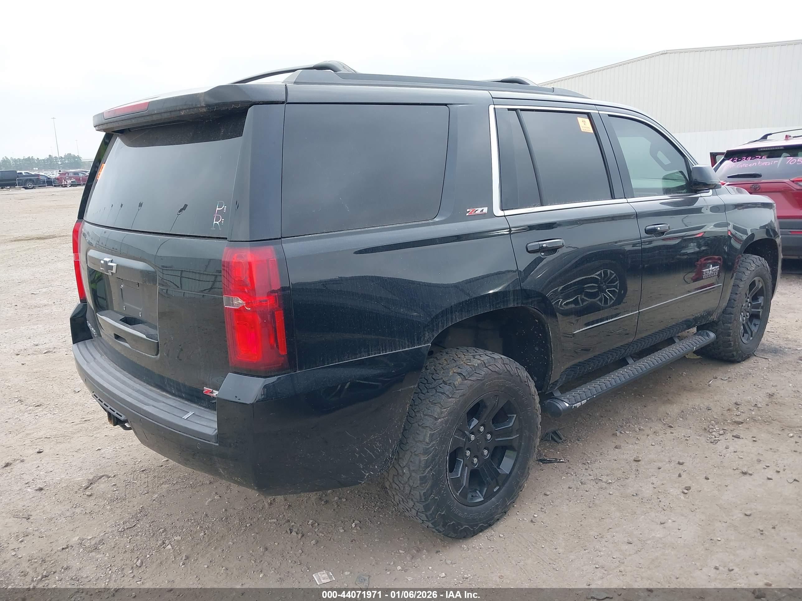 CHEVROLET TAHOE image 4