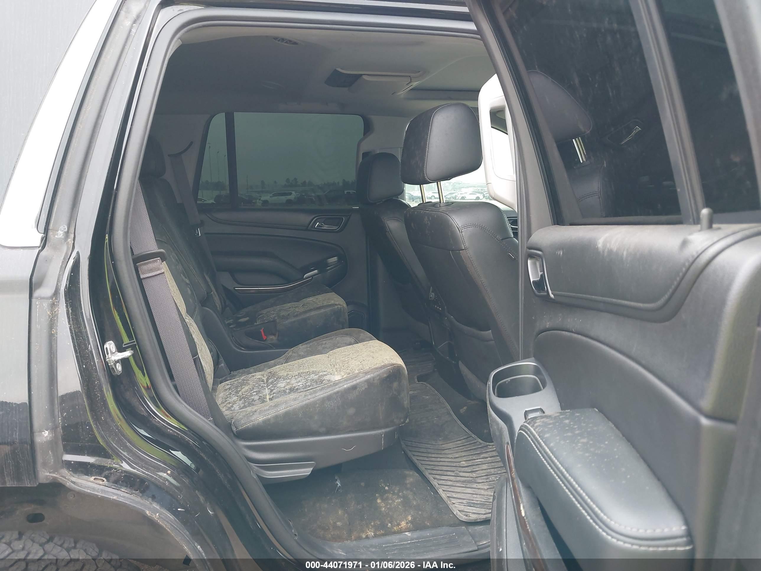 CHEVROLET TAHOE image 8