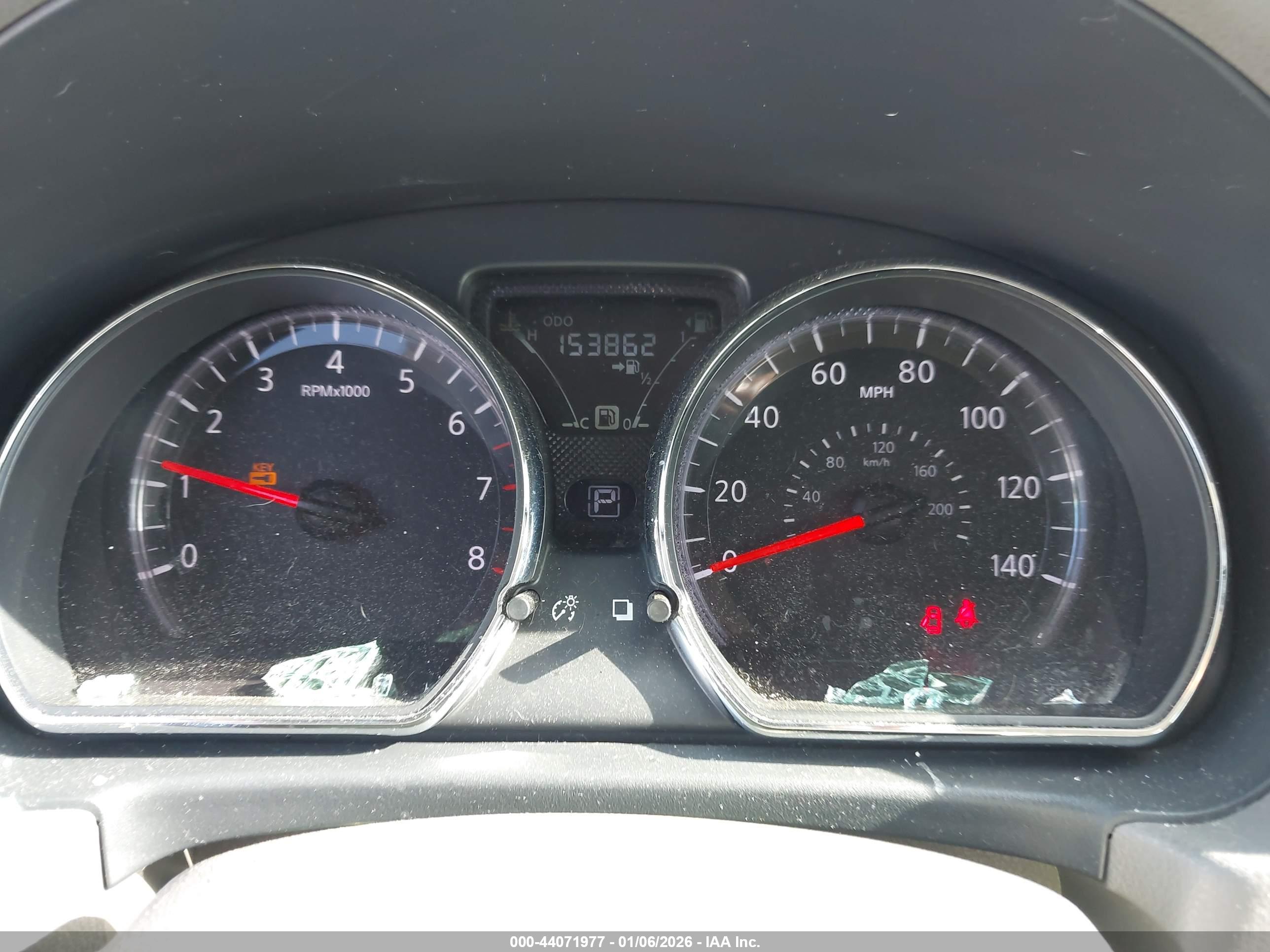 NISSAN VERSA image 7