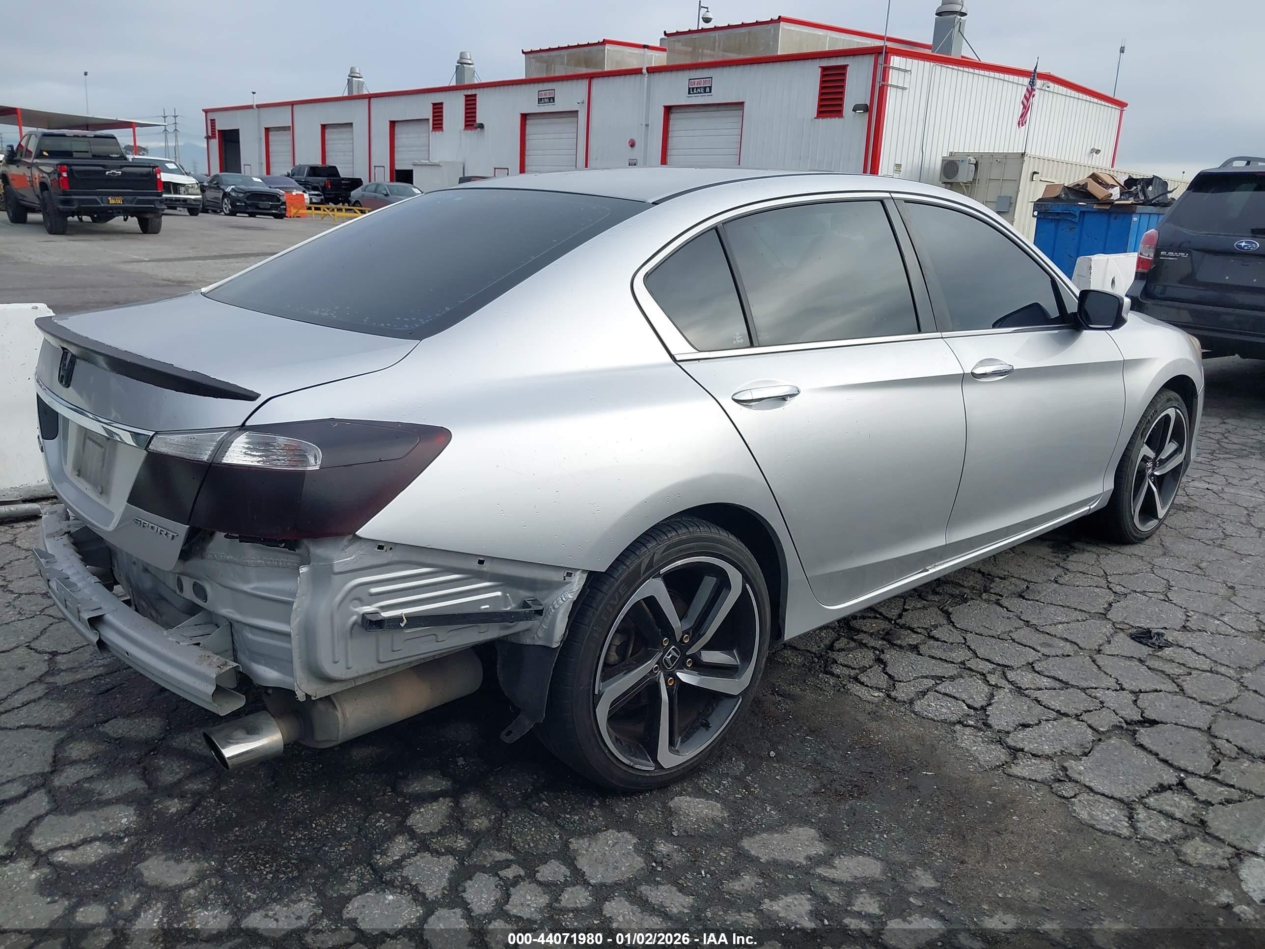 HONDA ACCORD image 4