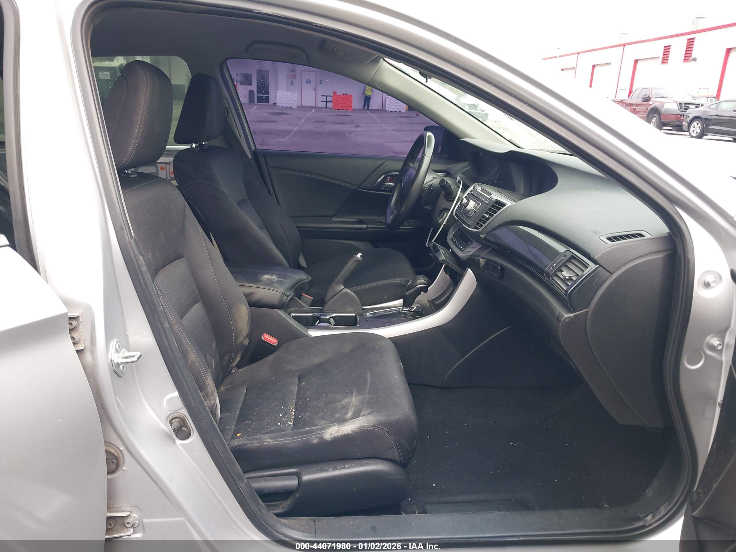 HONDA ACCORD image 5