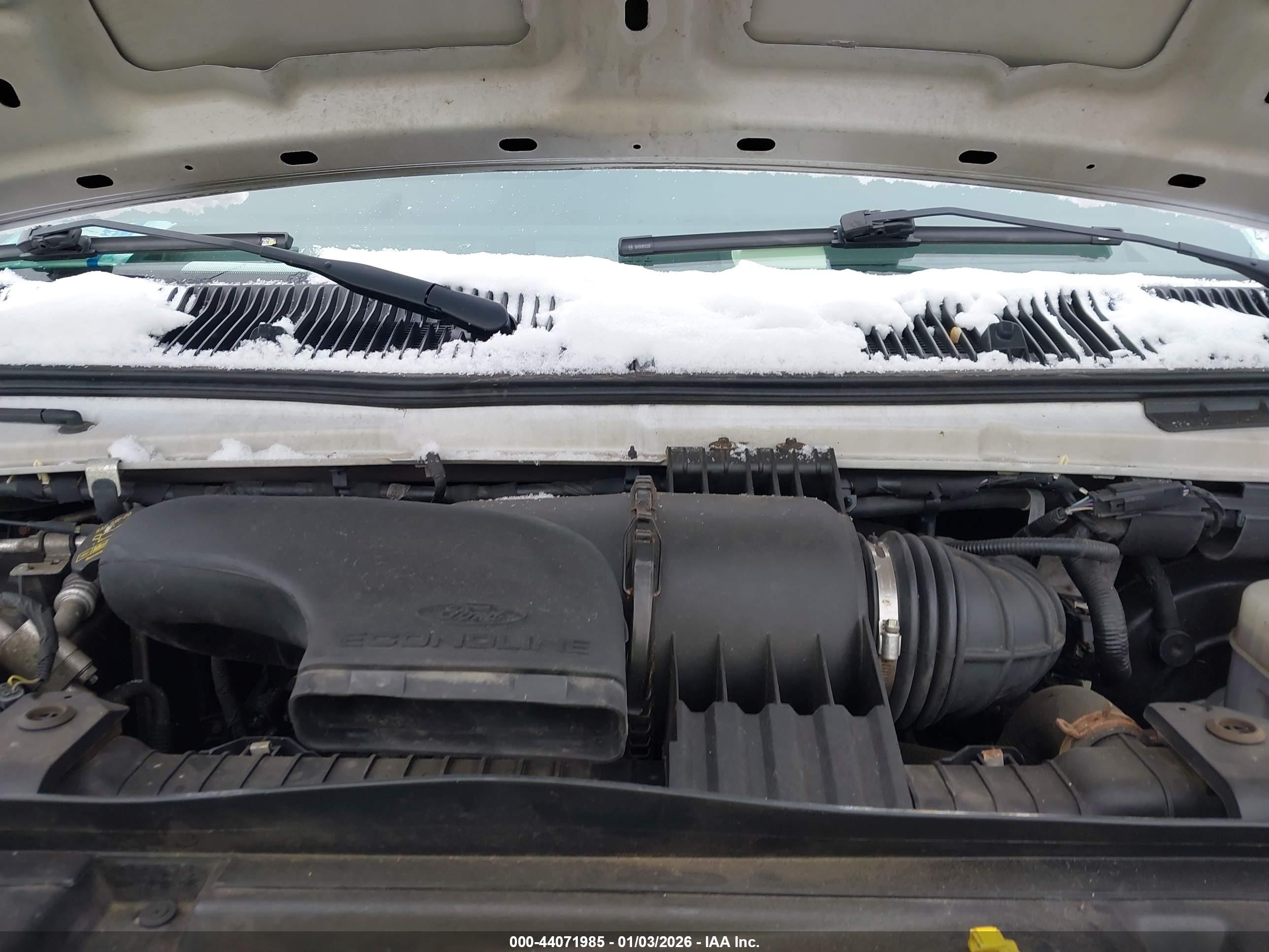 FORD E-350 image 10