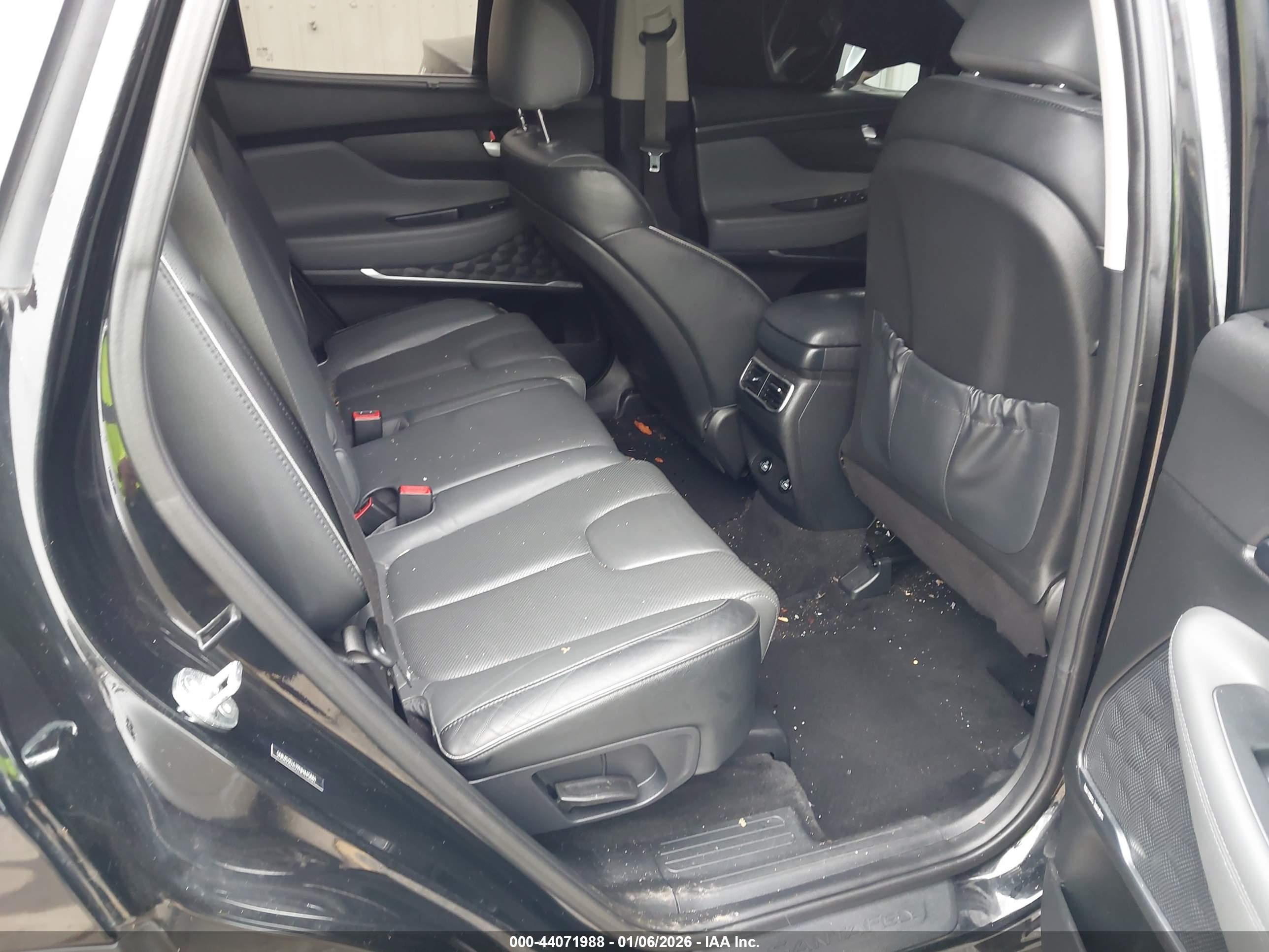 HYUNDAI SANTA image 8