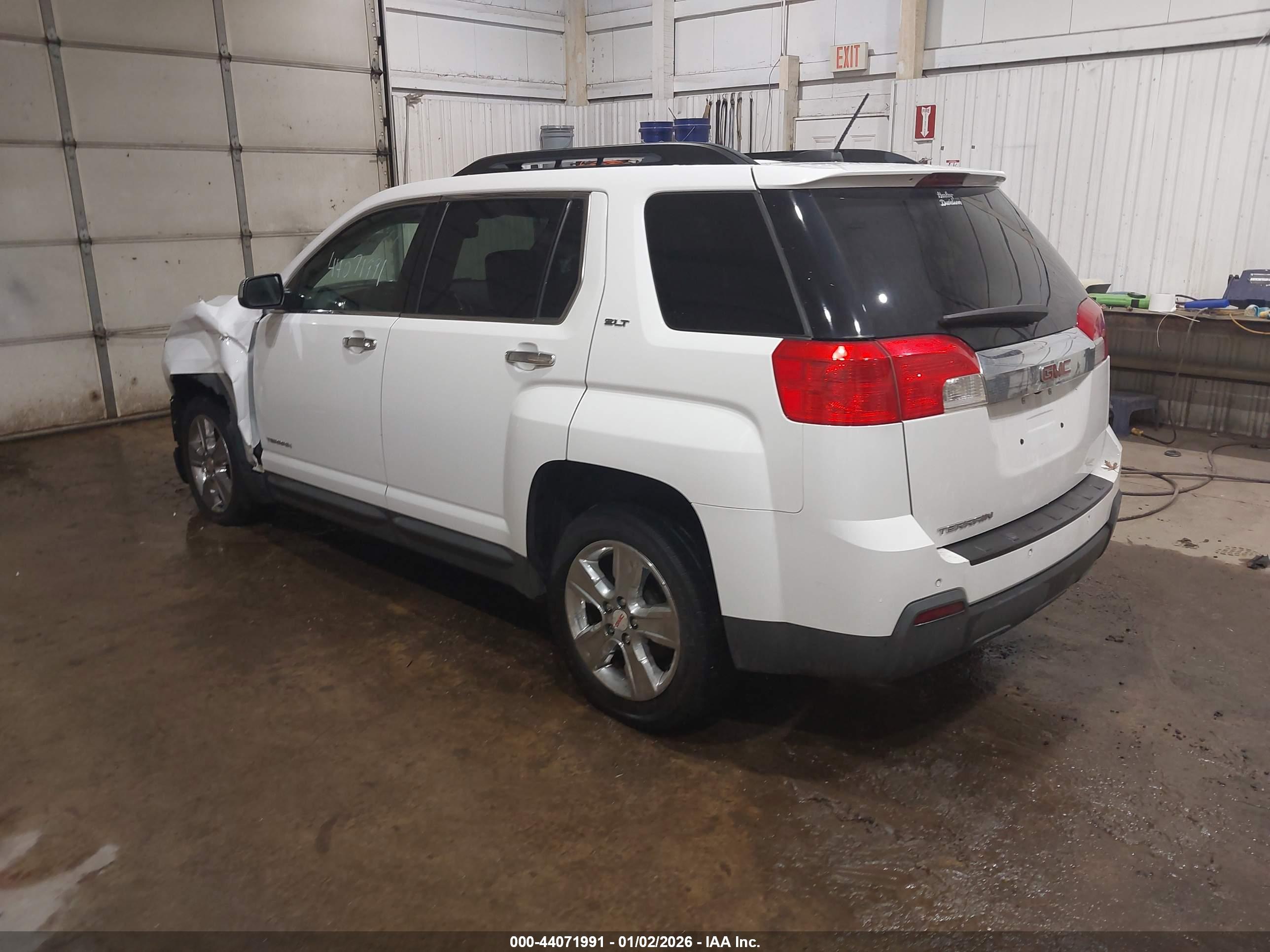 GMC TERRAIN image 3