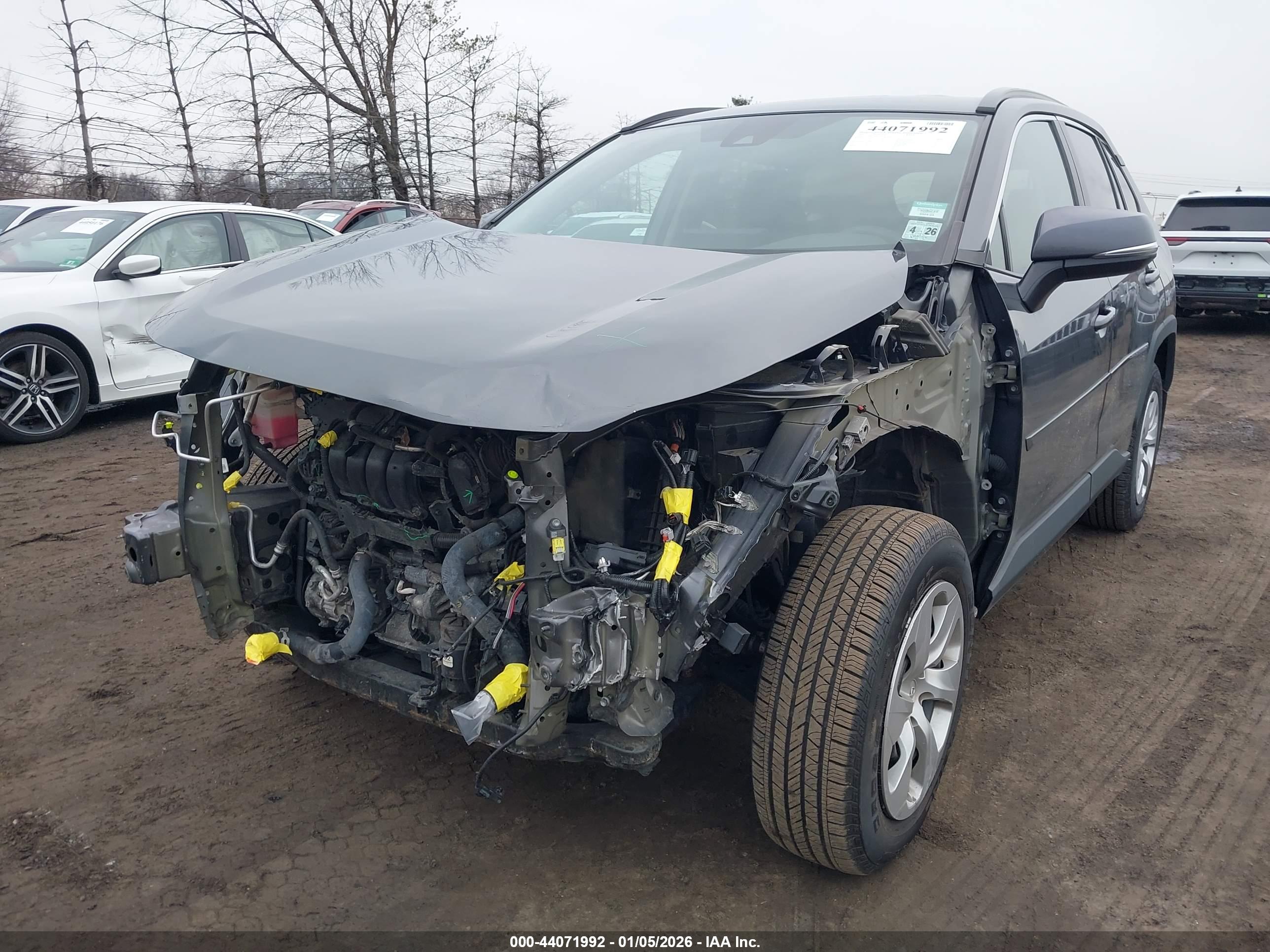 TOYOTA RAV4 image 6