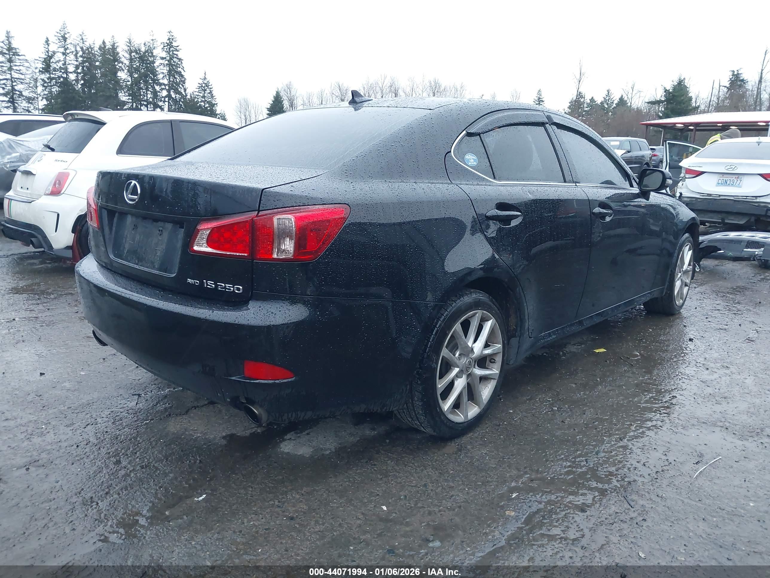 LEXUS IS image 4
