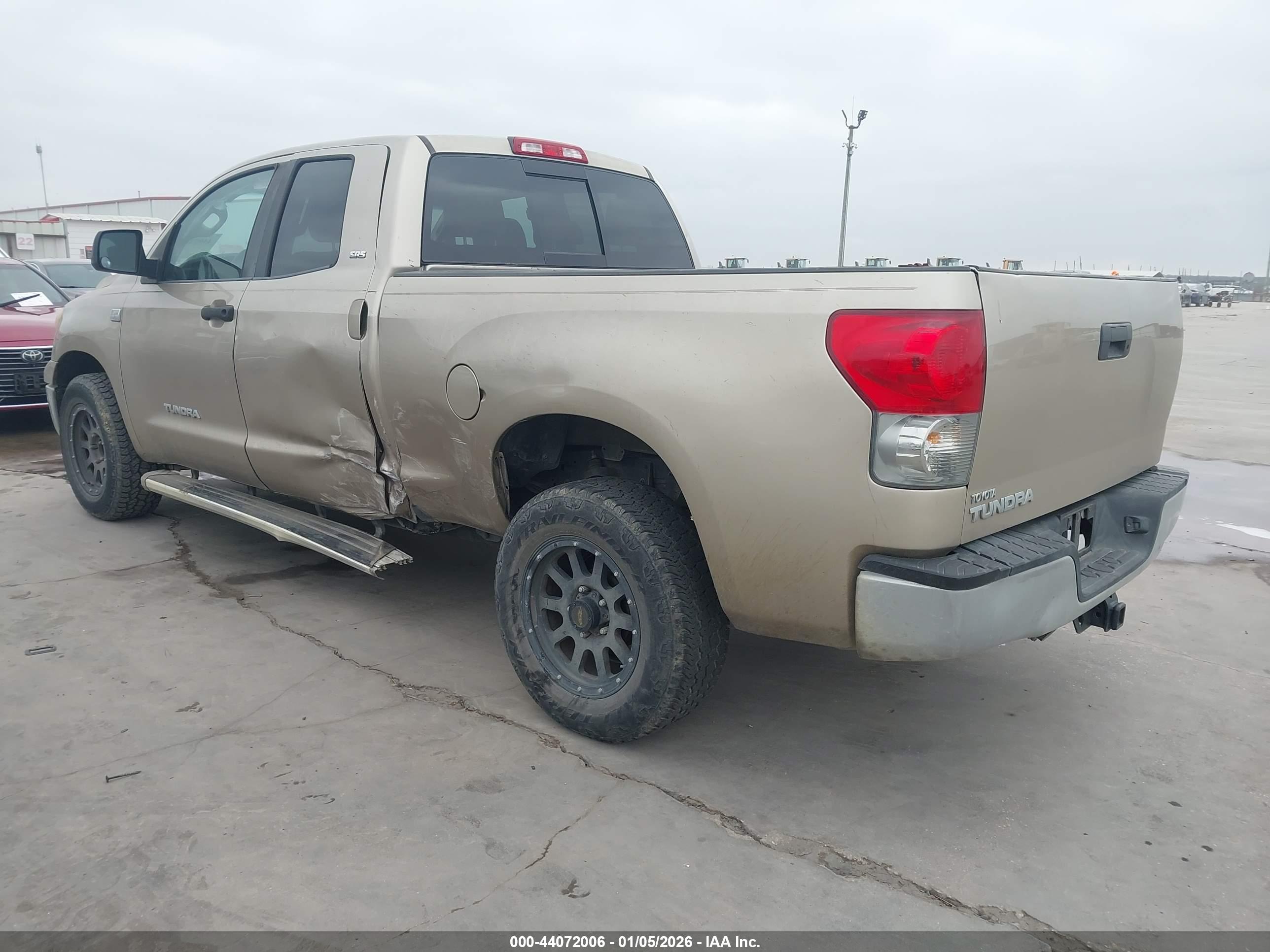 TOYOTA TUNDRA image 3