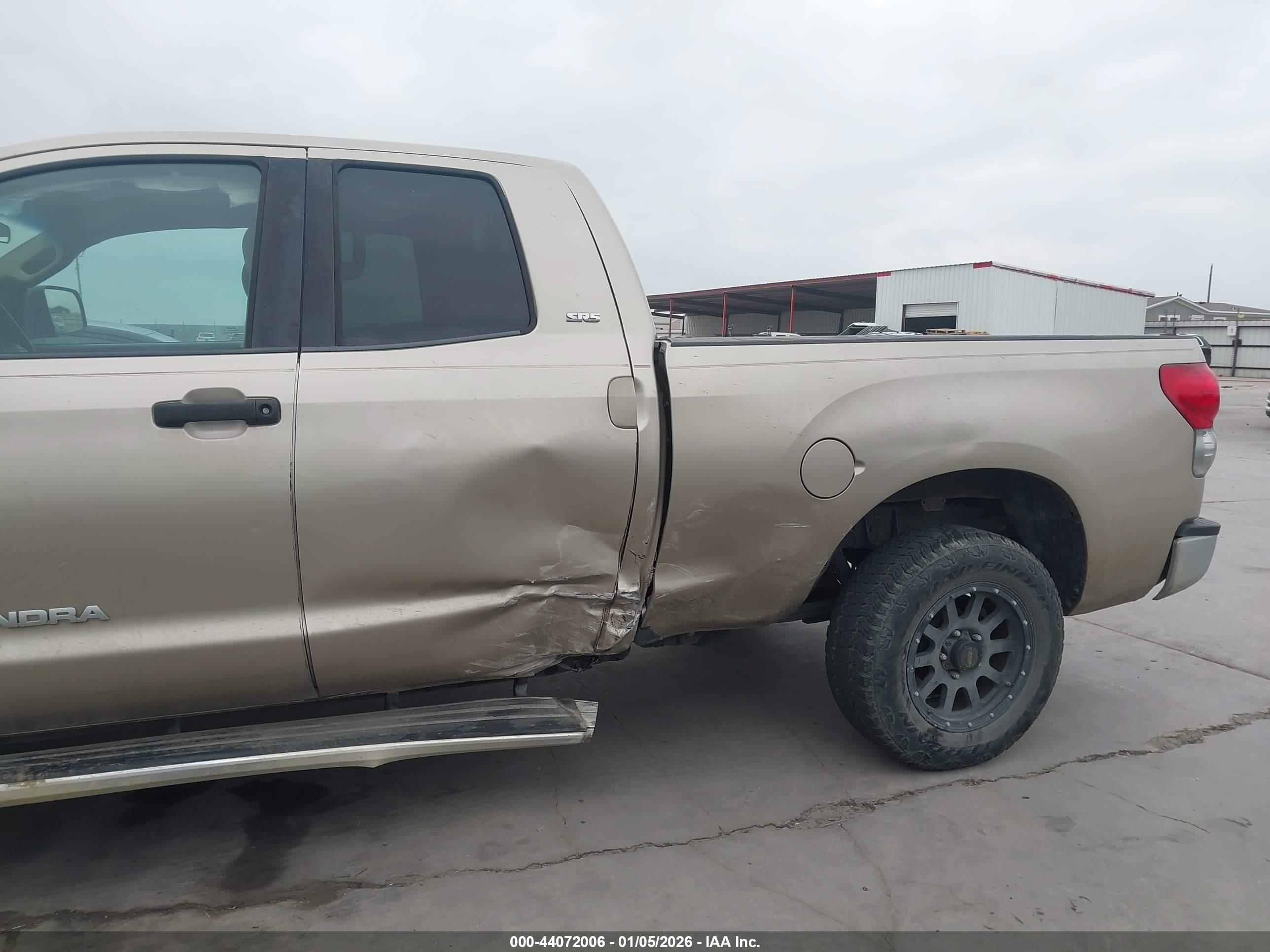 TOYOTA TUNDRA image 6