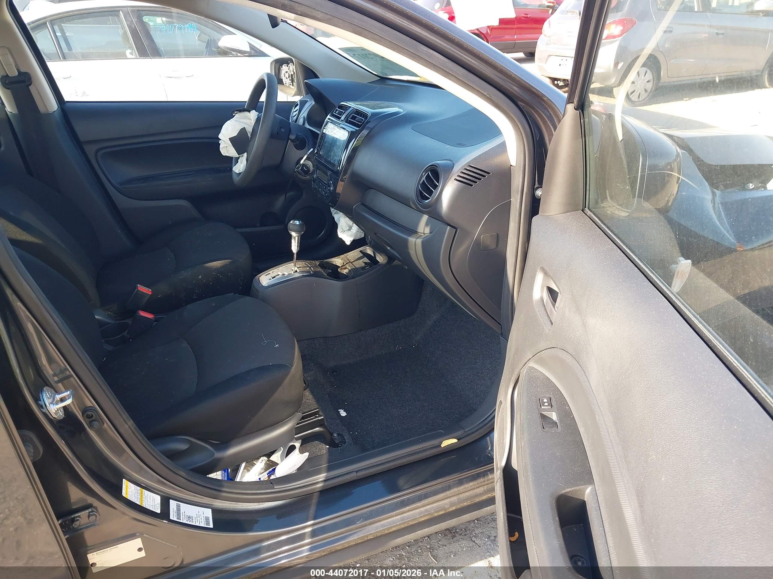 MITSUBISHI MIRAGE image 5