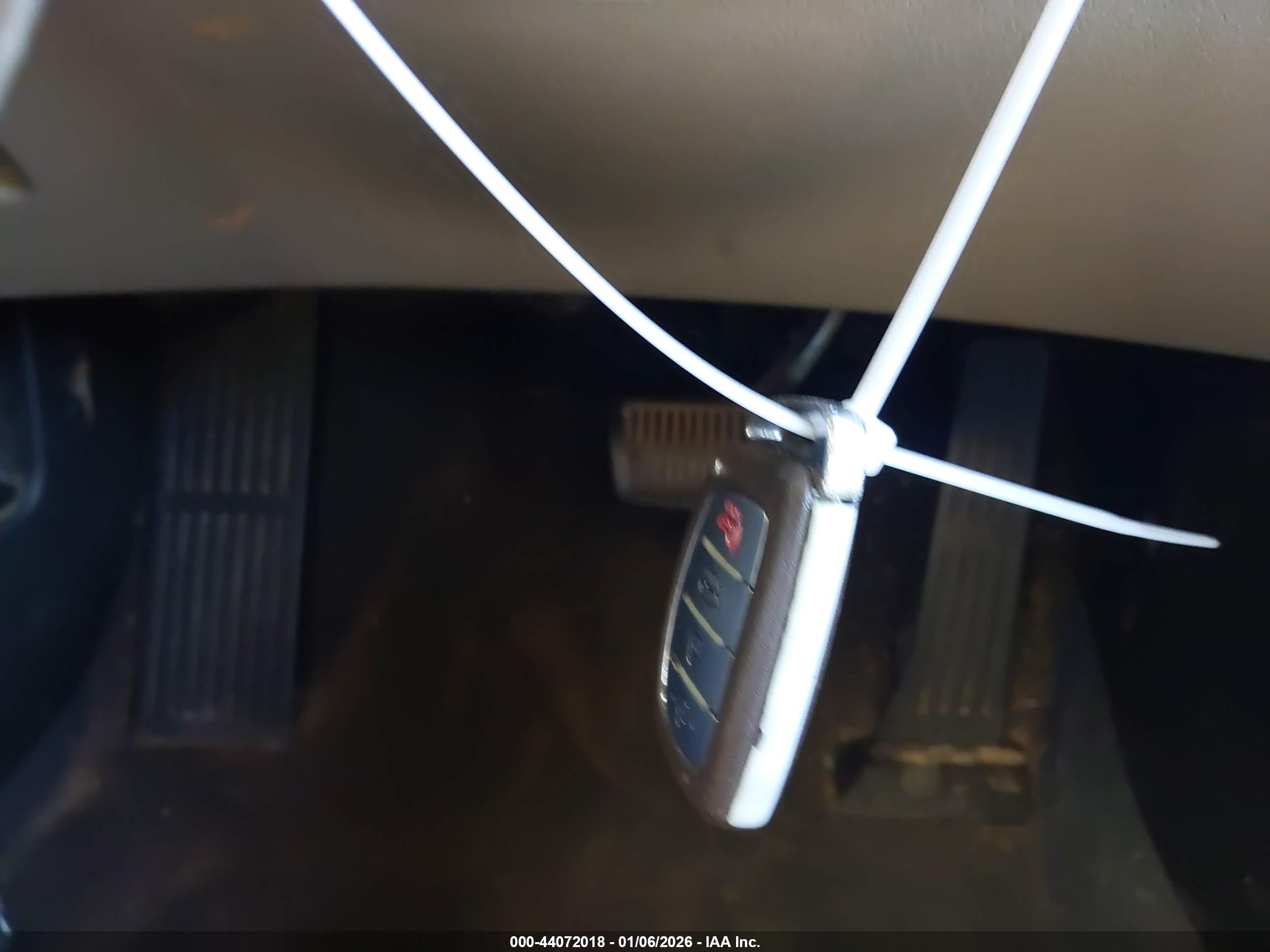 HYUNDAI ELANTRA image 11