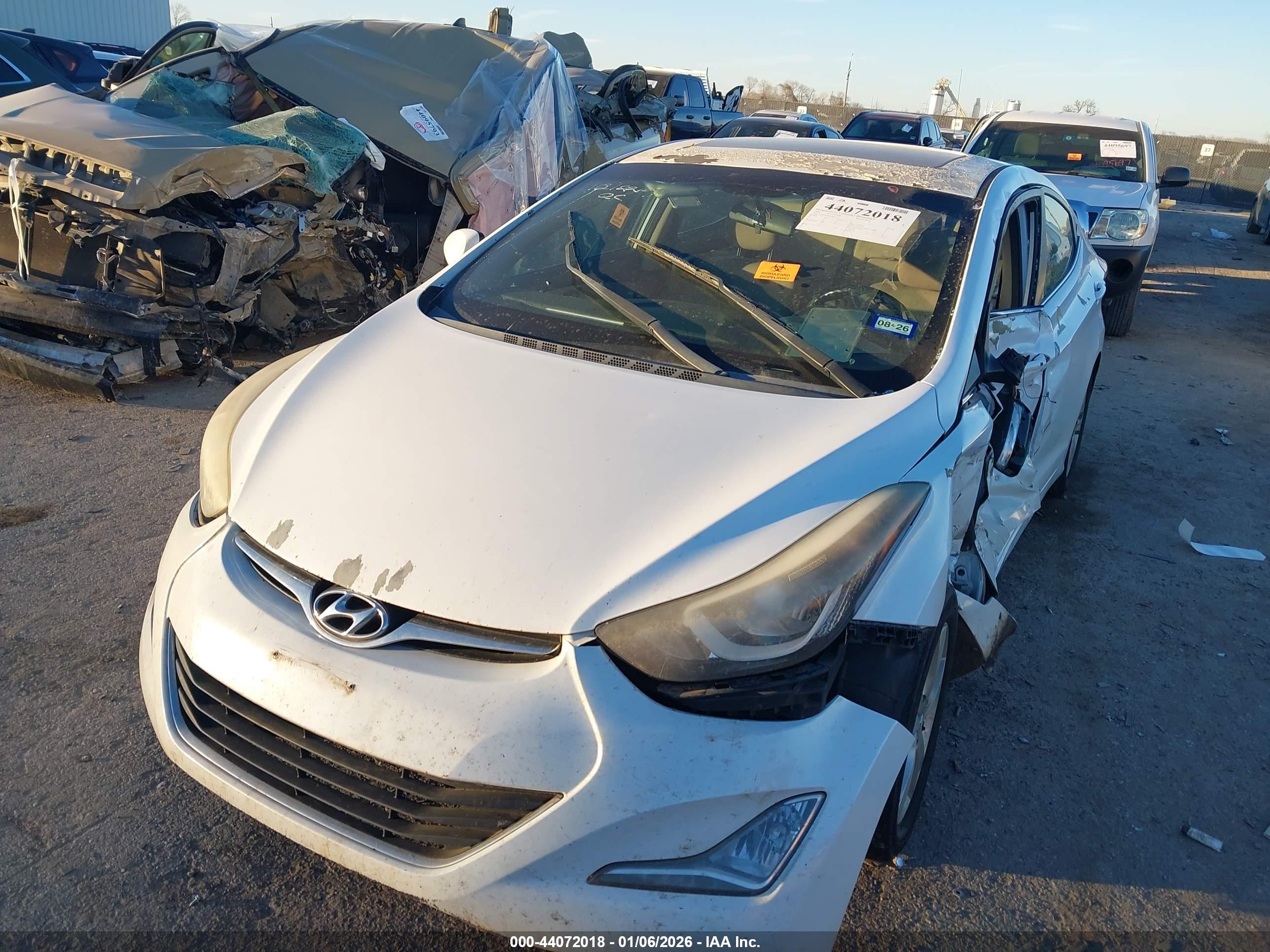 HYUNDAI ELANTRA image 2