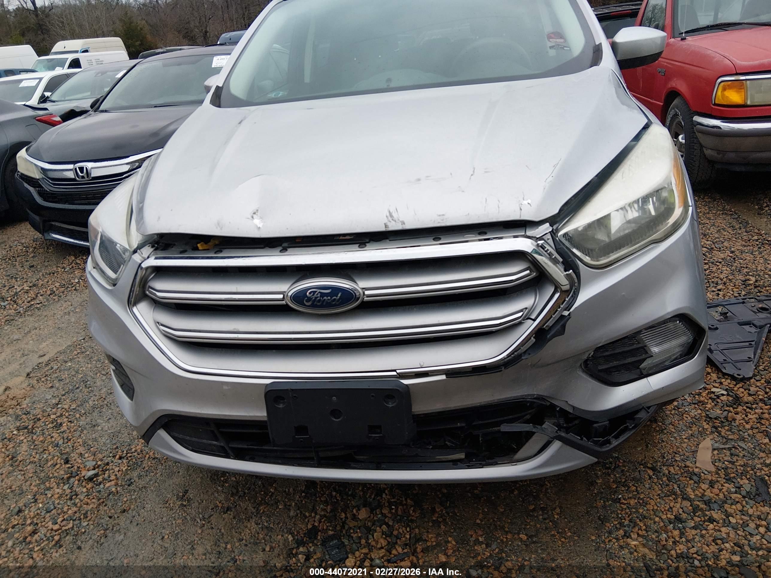FORD ESCAPE image 6