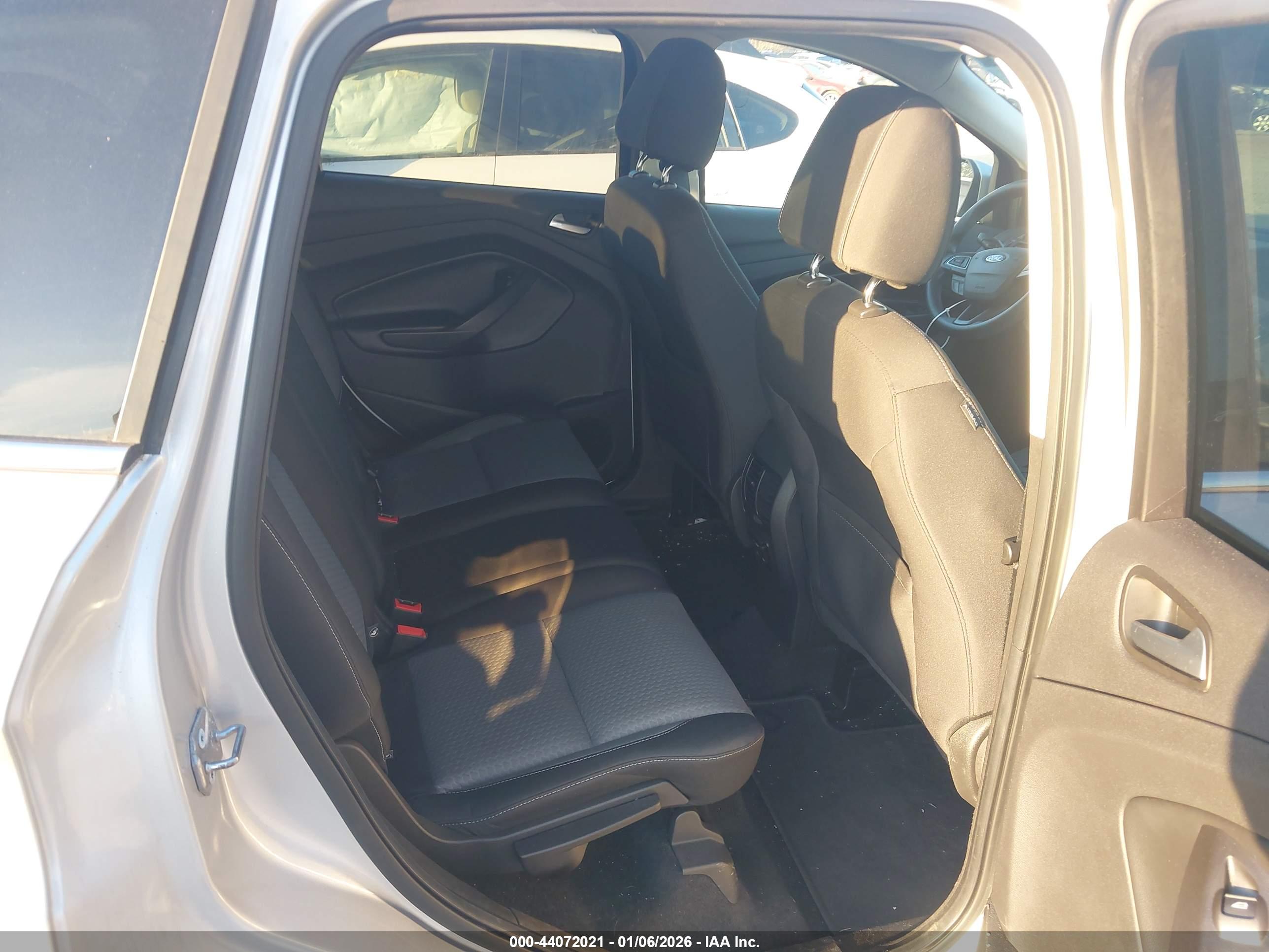FORD ESCAPE image 8