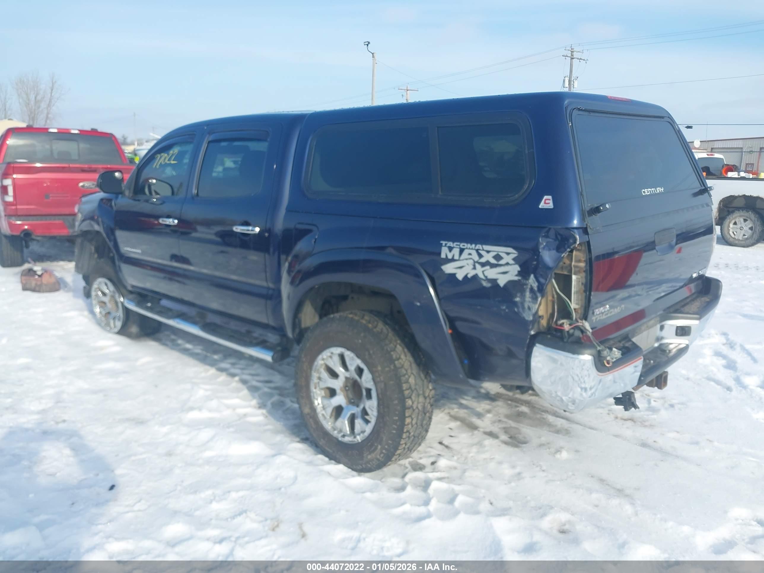 TOYOTA TACOMA image 3