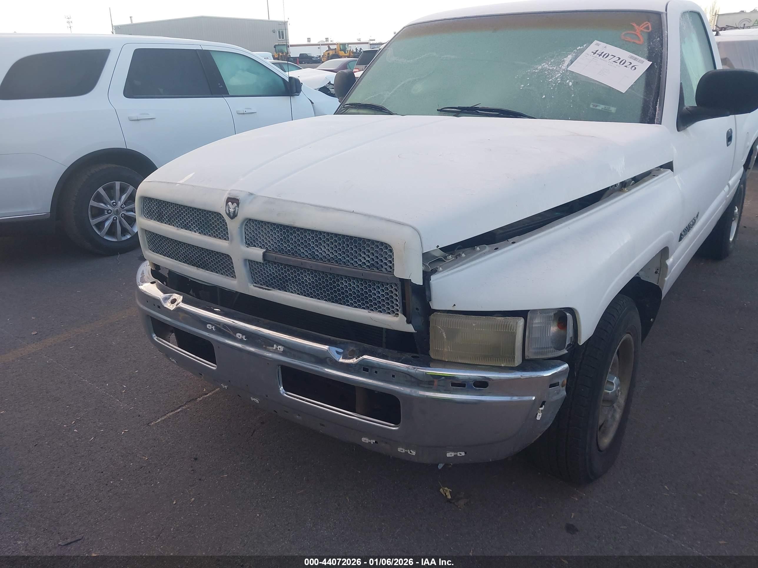 DODGE RAM image 6