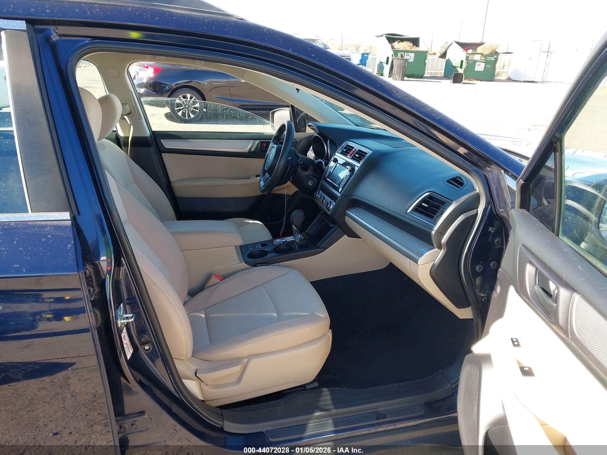 SUBARU OUTBACK image 5