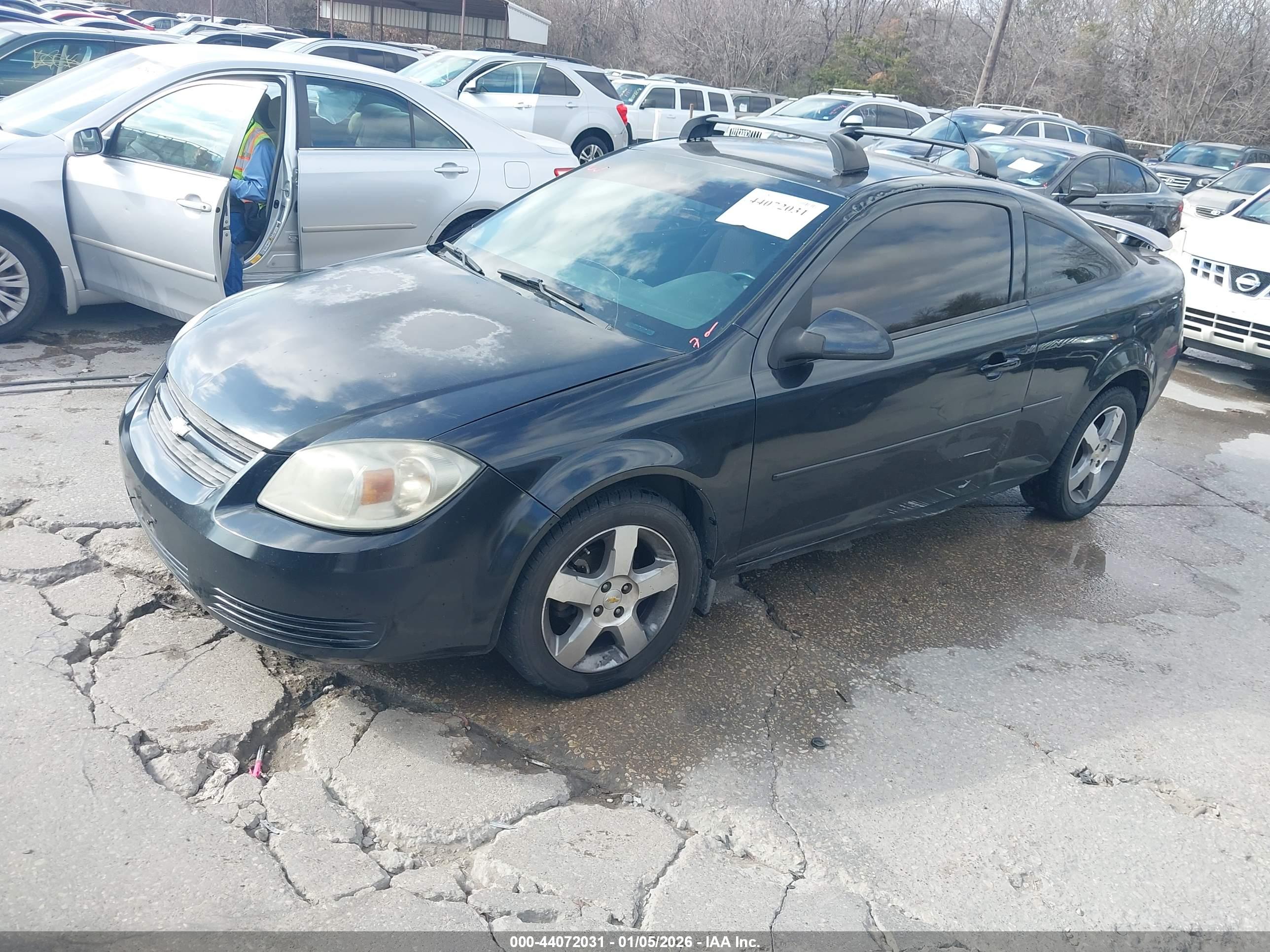 CHEVROLET COBALT image 2