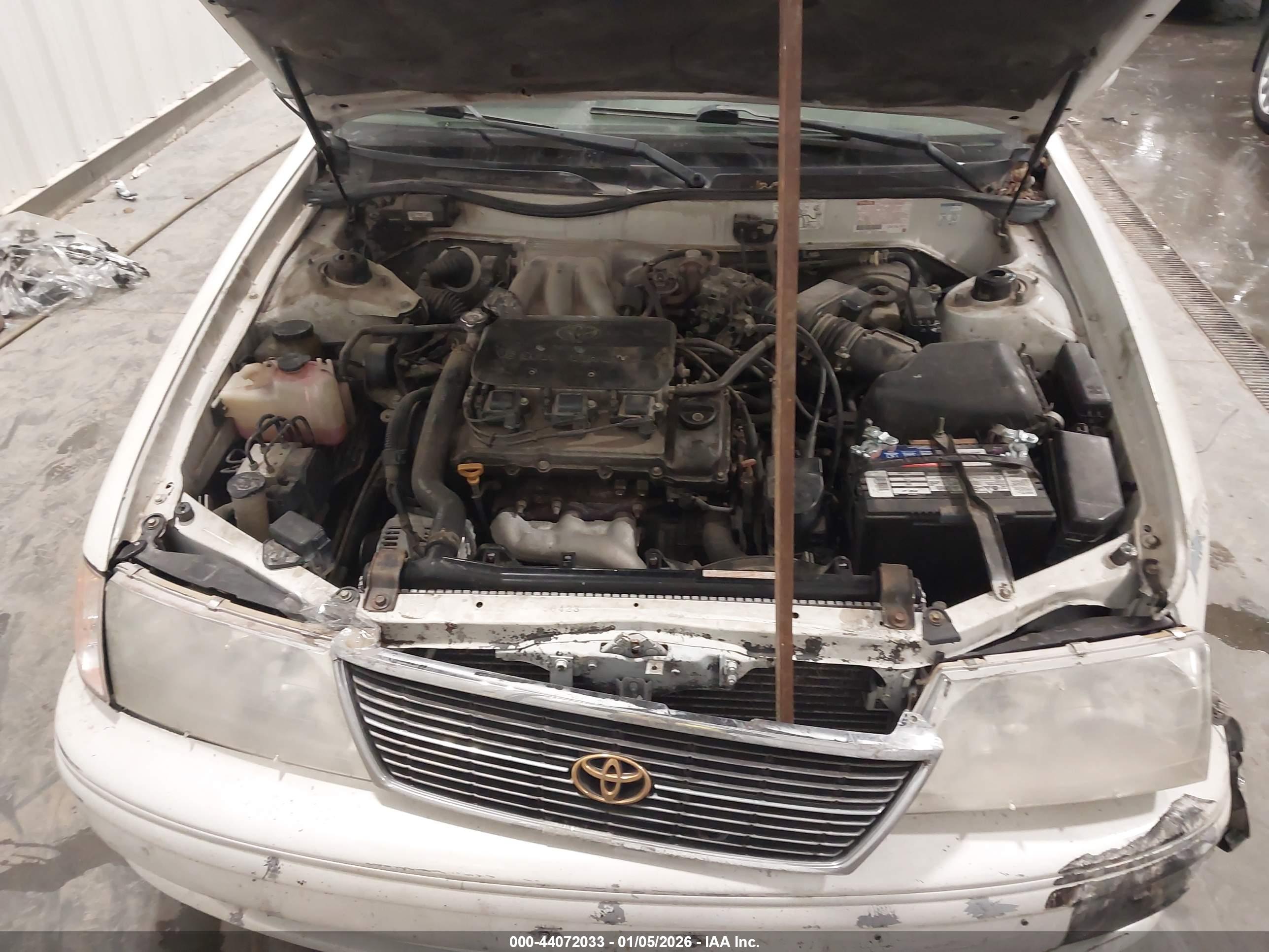 TOYOTA AVALON image 10