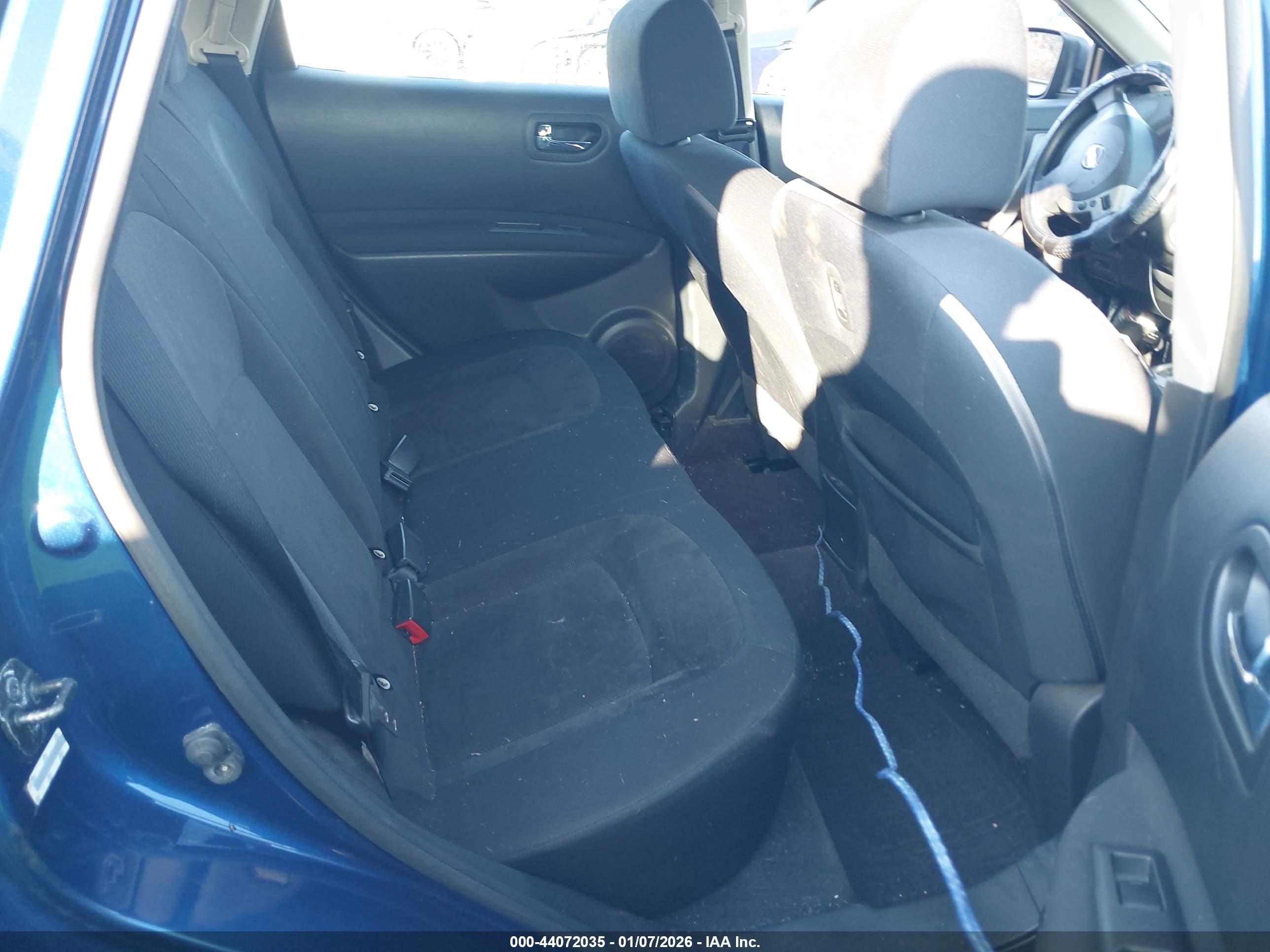 NISSAN ROGUE image 8