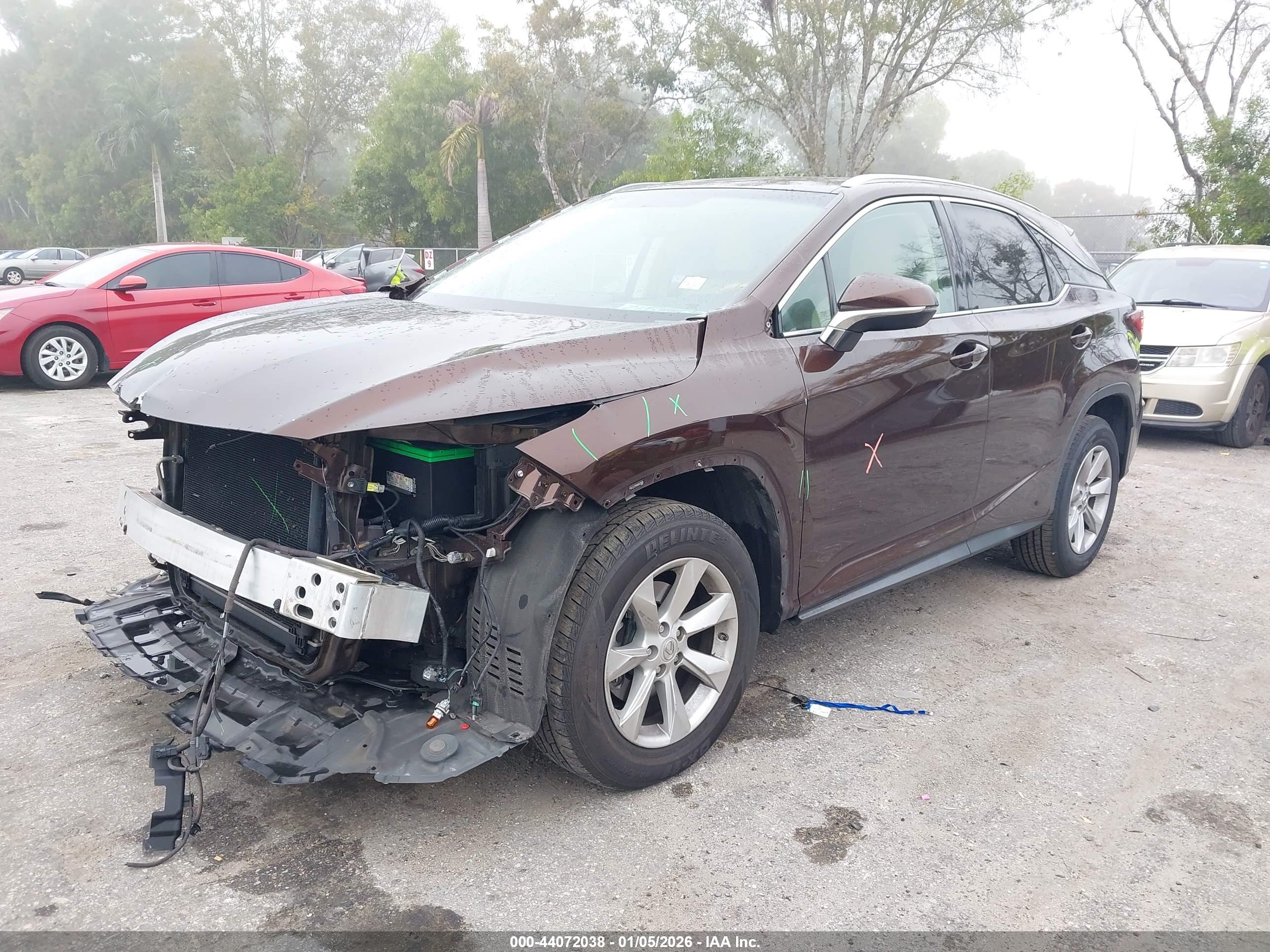 LEXUS RX image 2