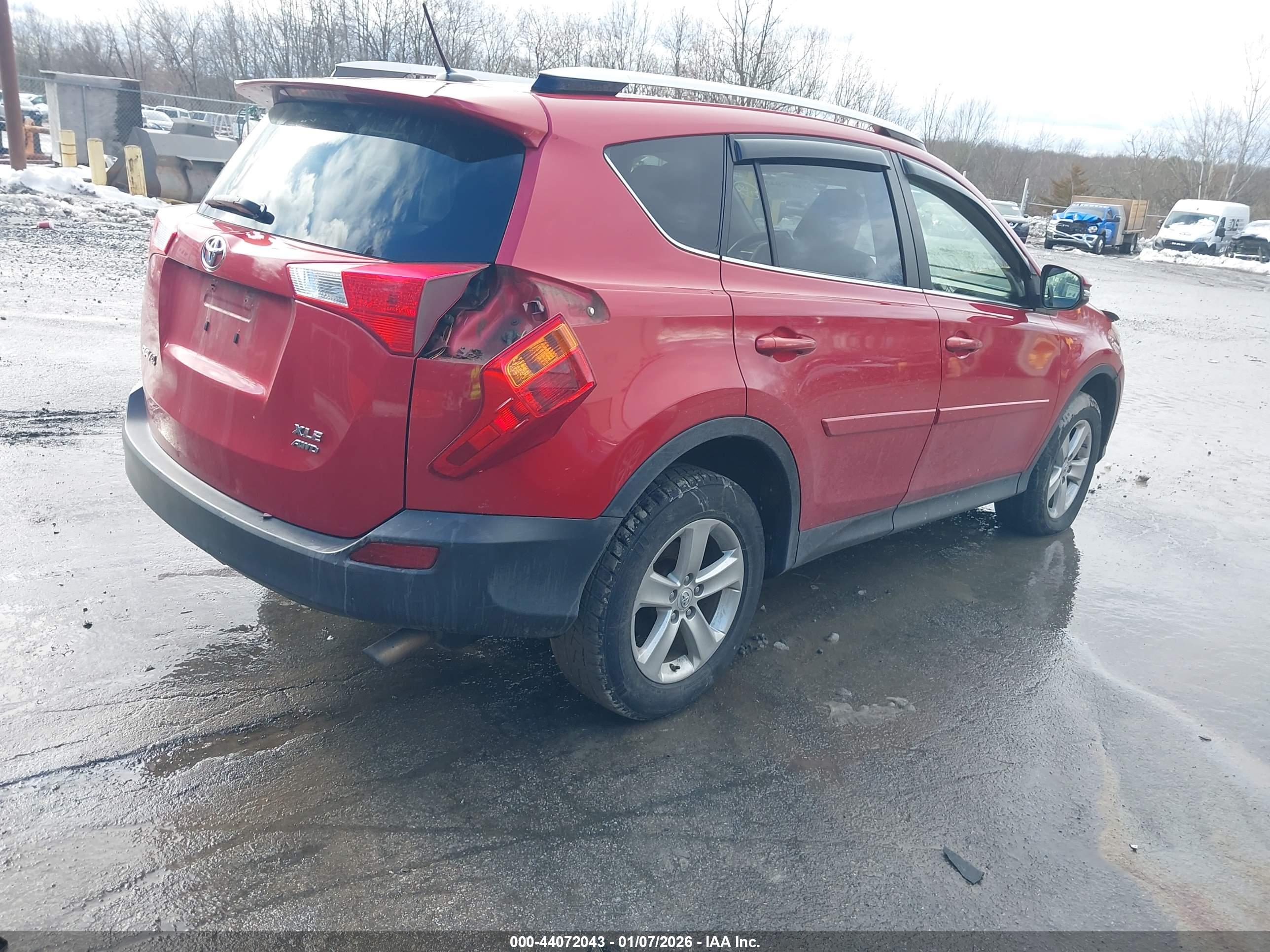 TOYOTA RAV4 image 4