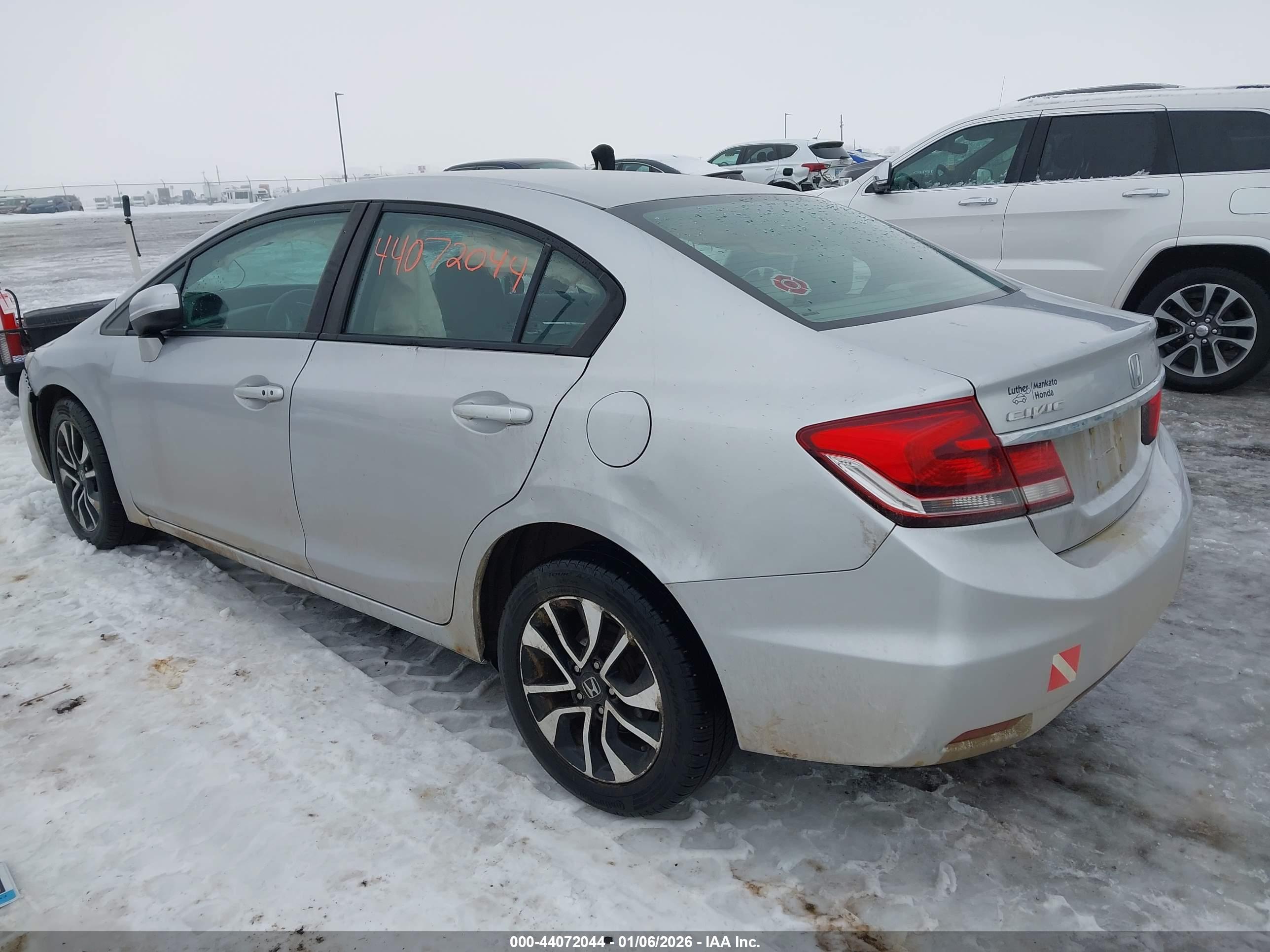 HONDA CIVIC image 3
