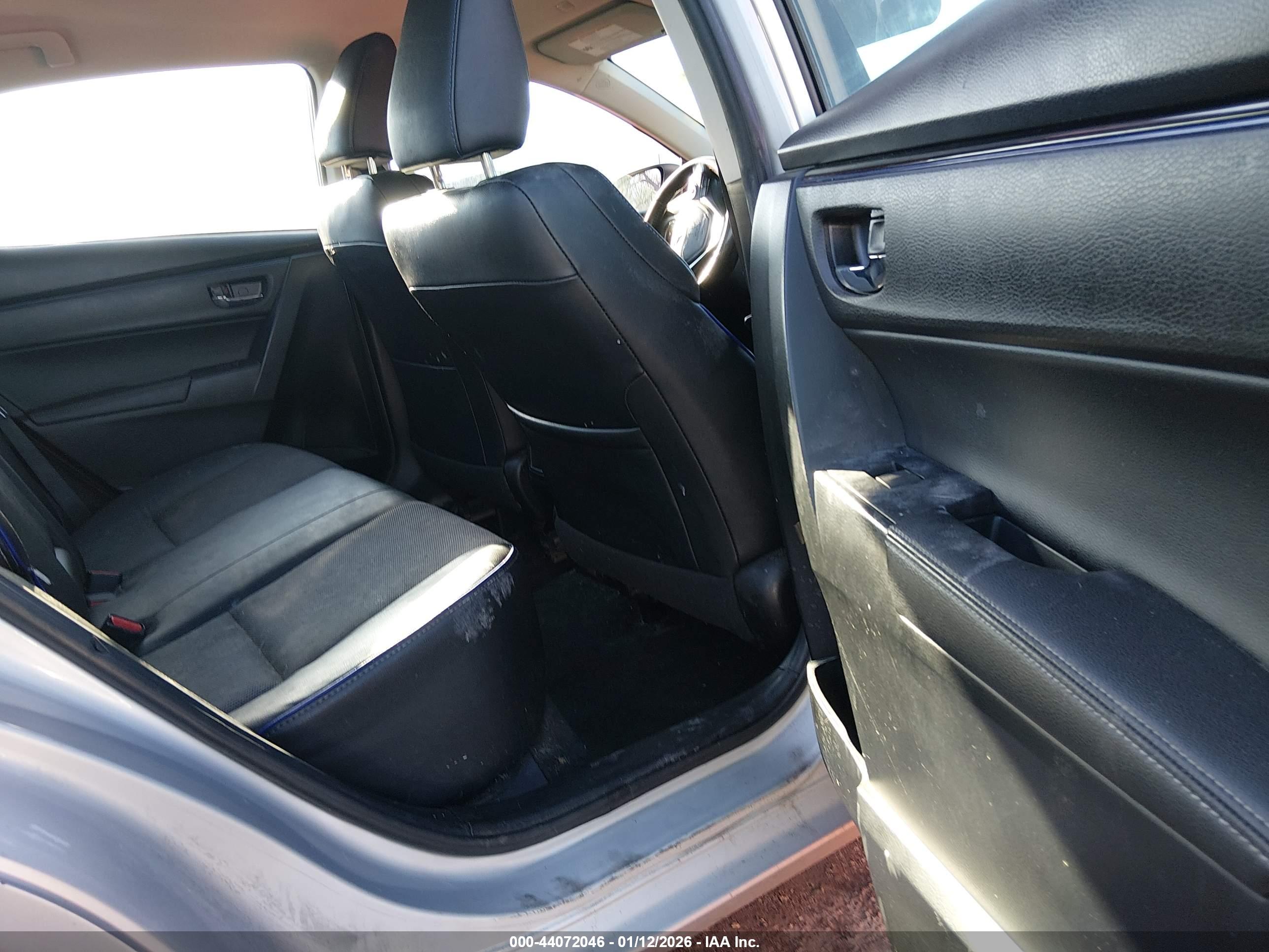 TOYOTA COROLLA image 8