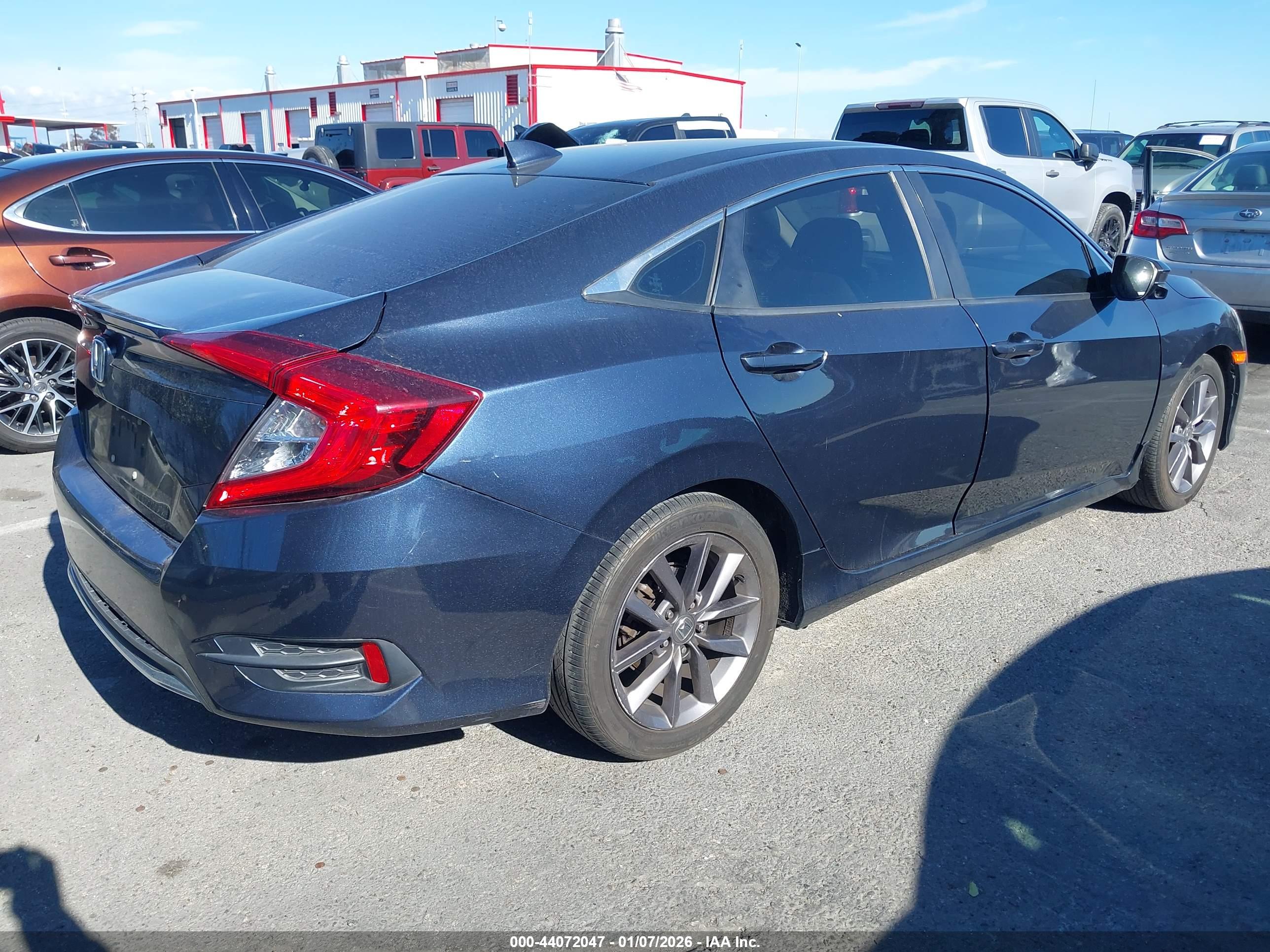 HONDA CIVIC image 4