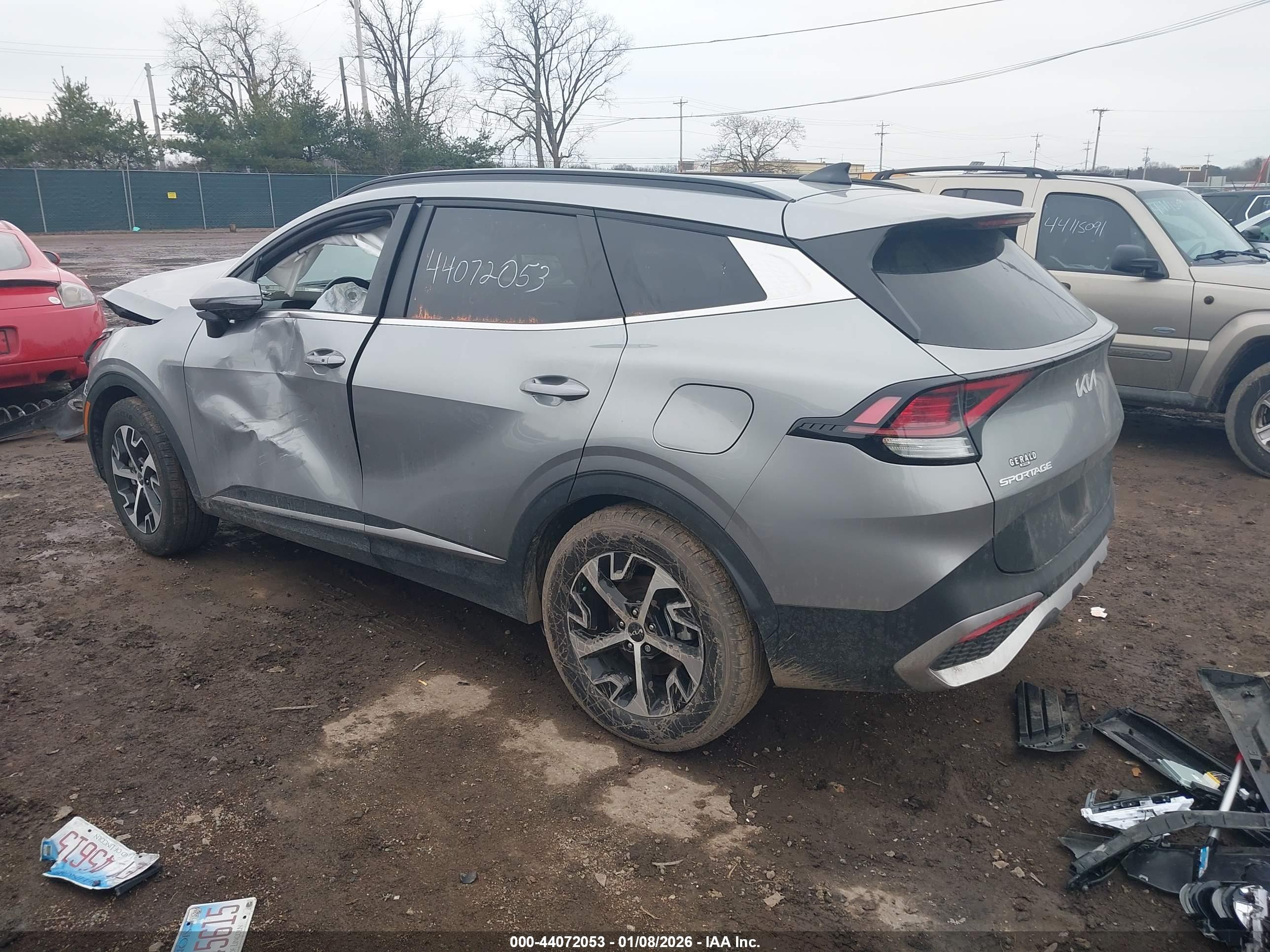 KIA SPORTAGE image 3