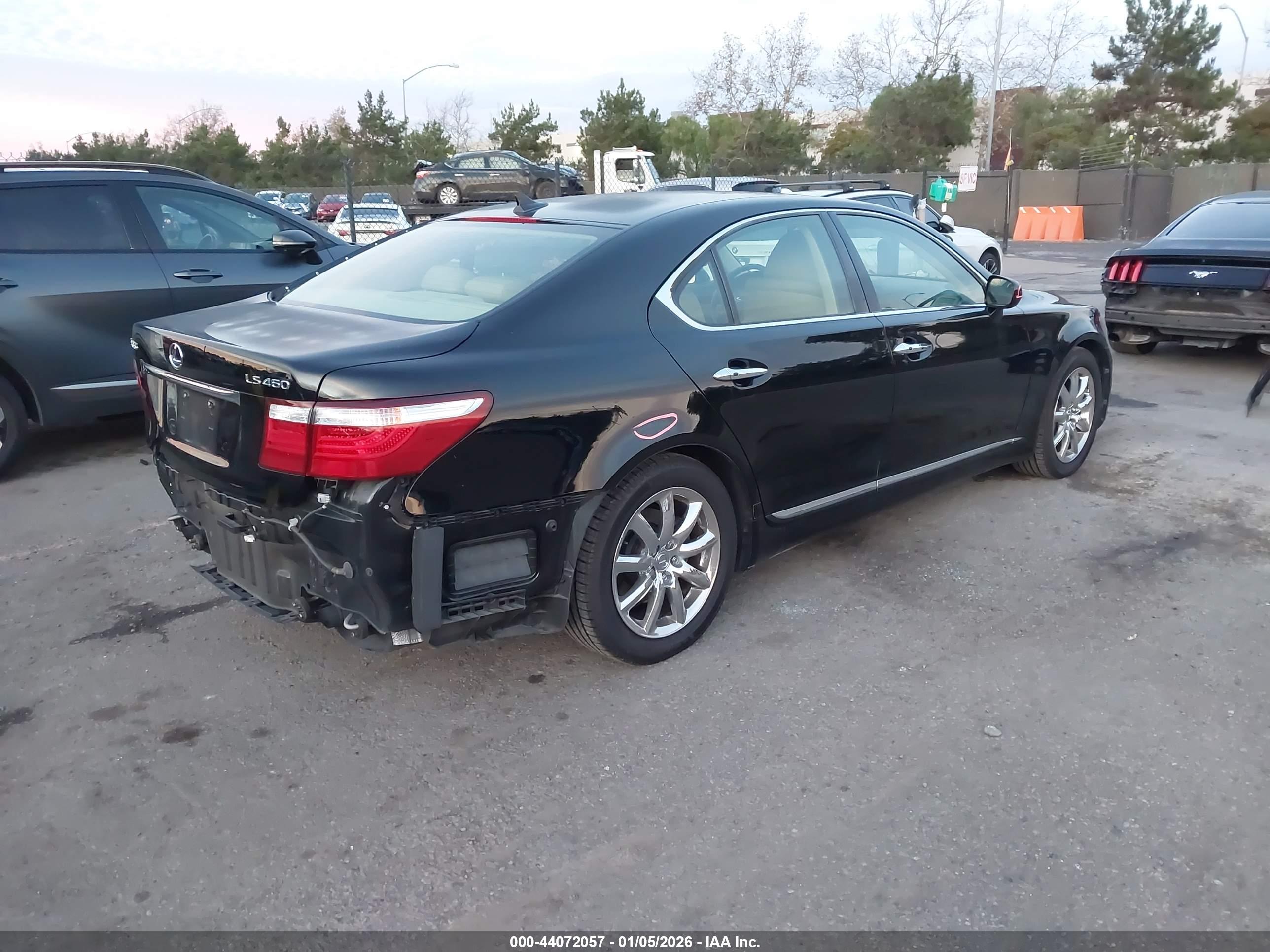 LEXUS LS image 4