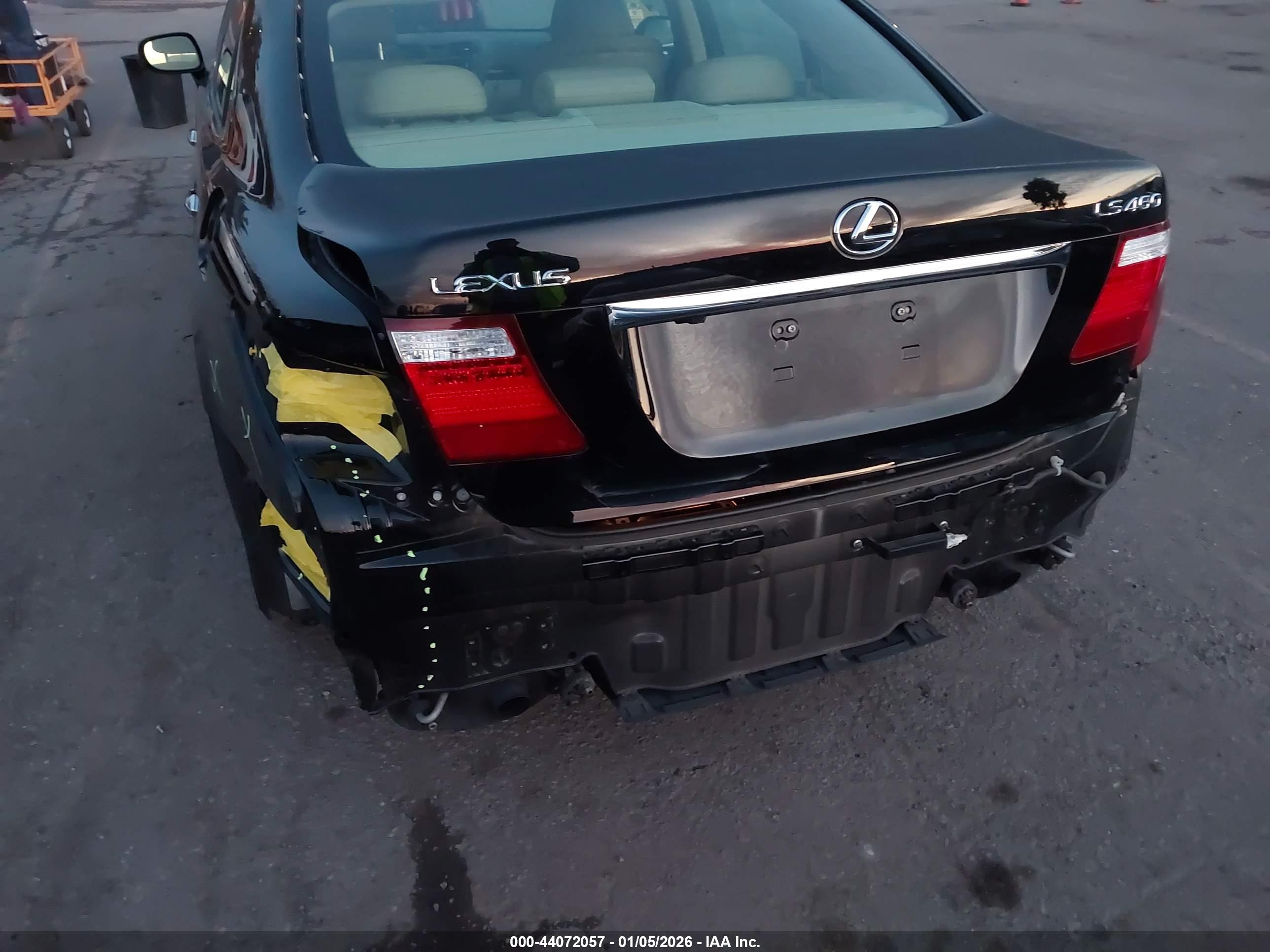LEXUS LS image 6