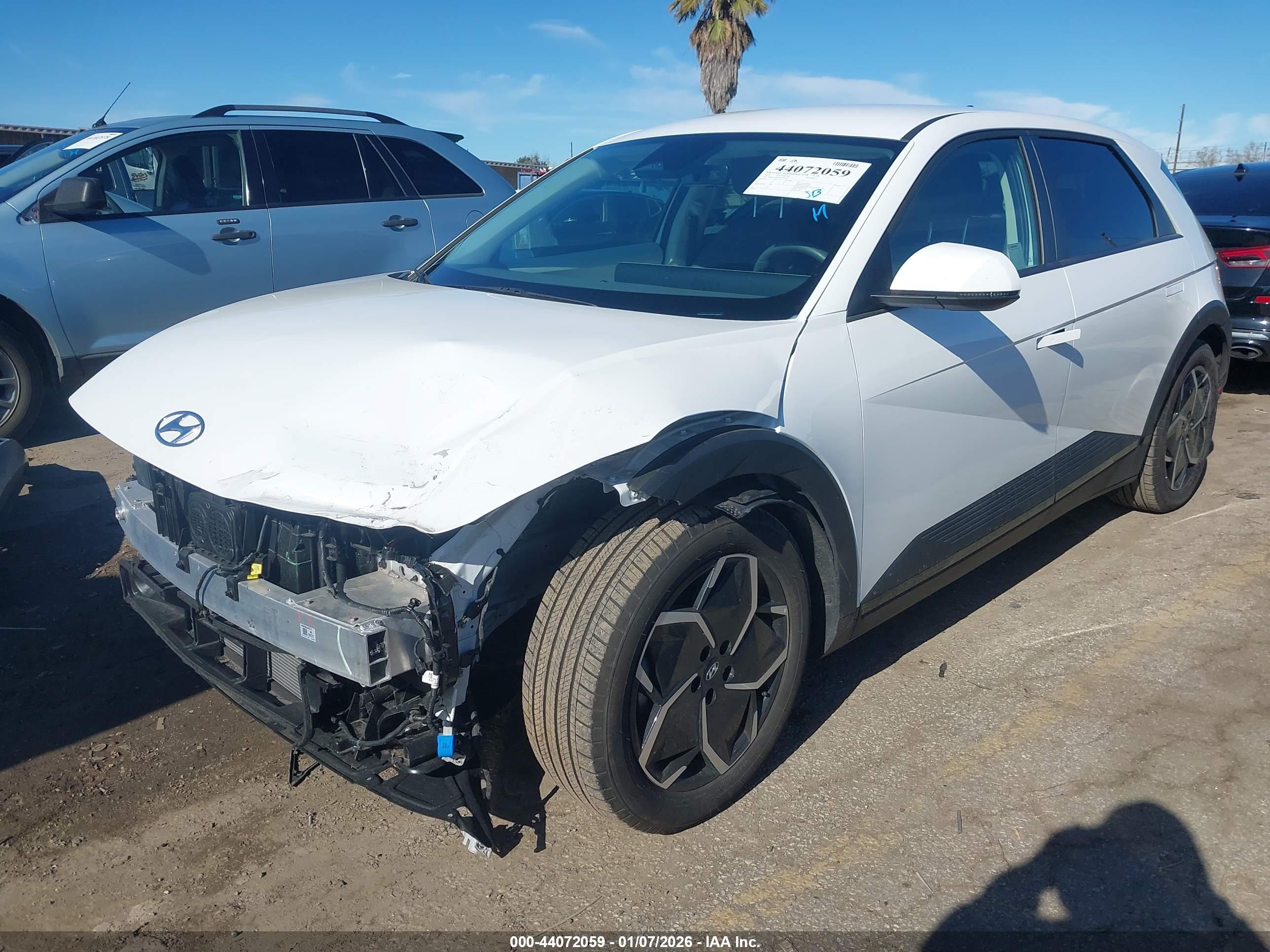 HYUNDAI IONIQ image 2