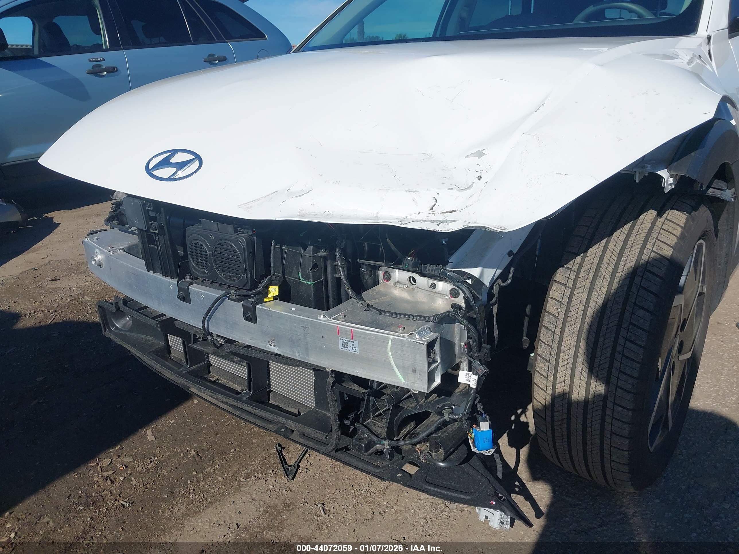 HYUNDAI IONIQ image 6